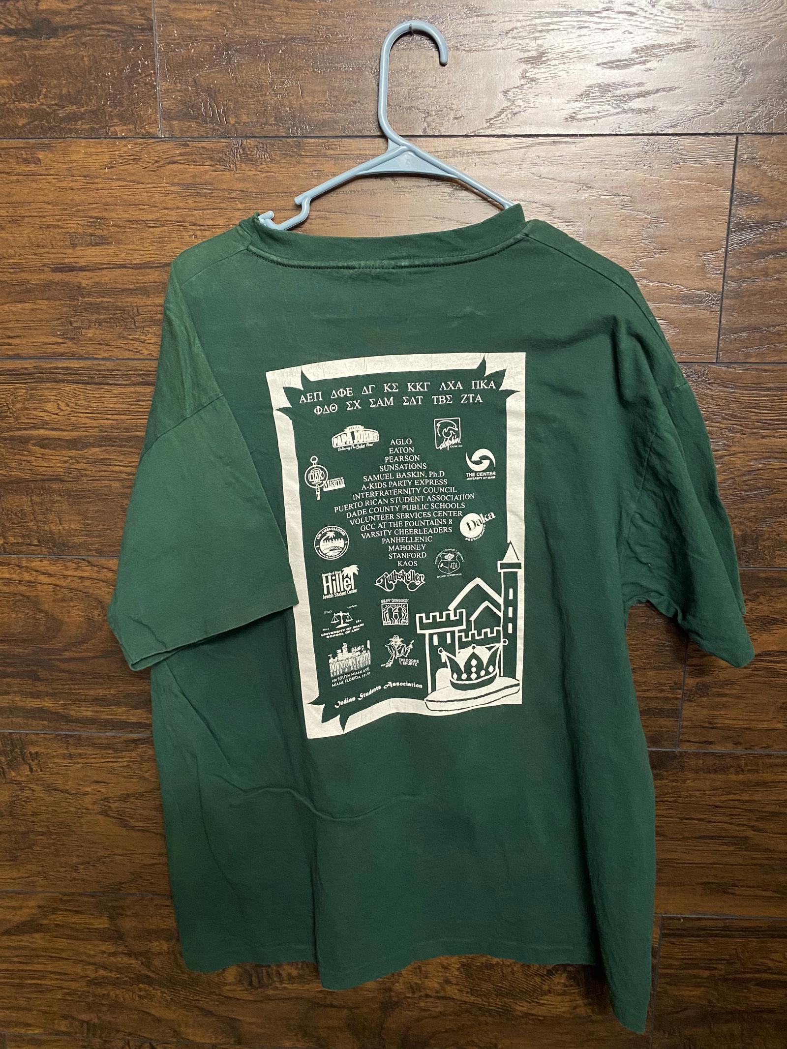 Vintage University of Miami 1997 T-shirt - Pelican @ Disney