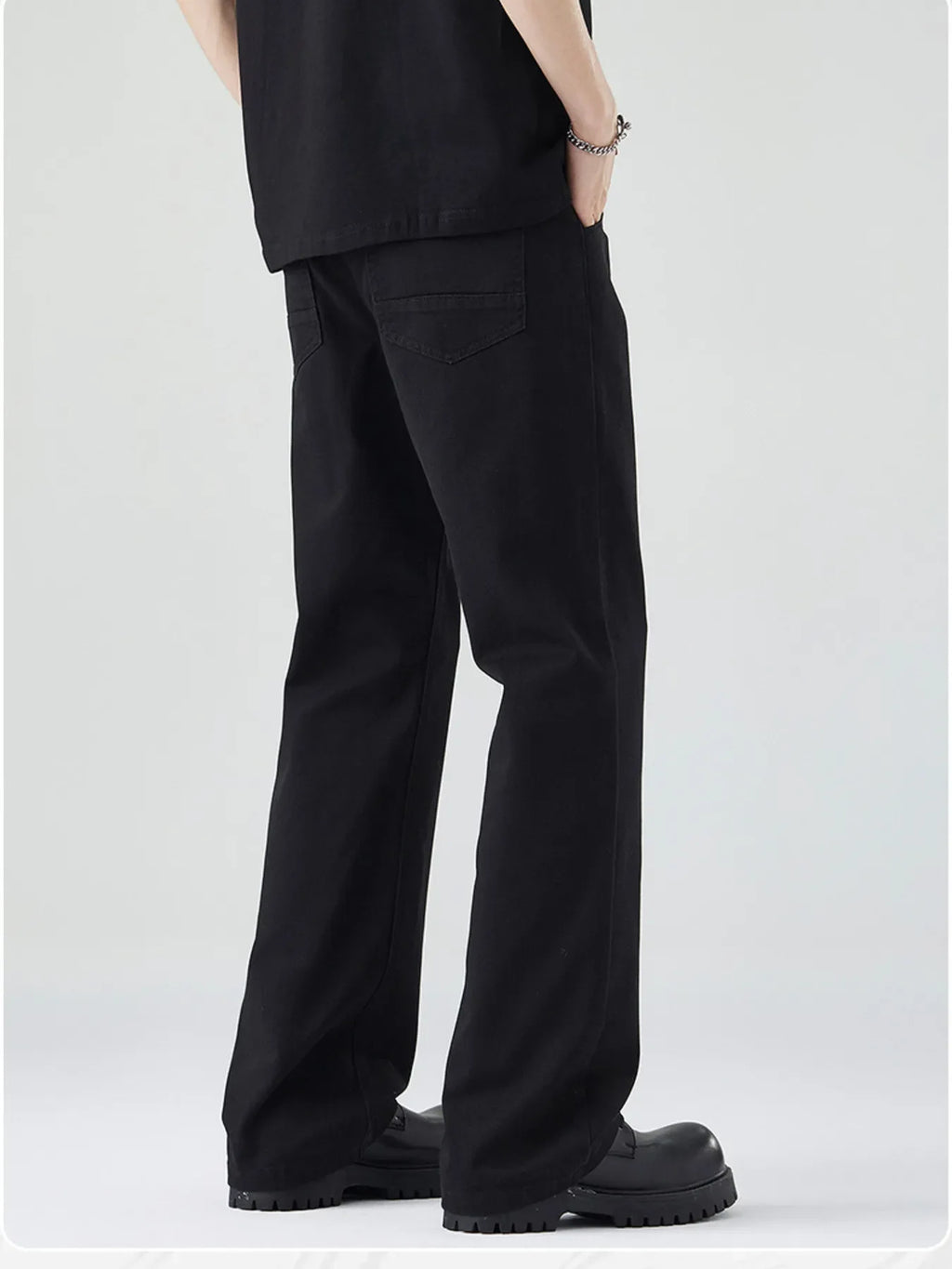 Men's Relaxed Fit Straight Leg Jeans