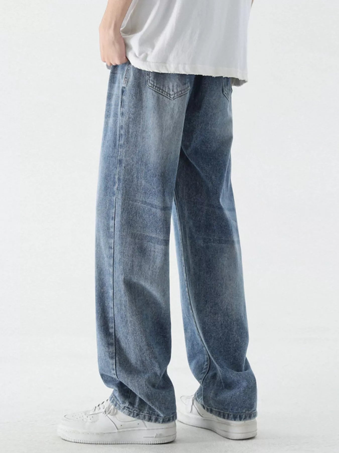 Men's Full Size Wide Leg Relaxed Fit Vintage Wash Jeans Plus Size