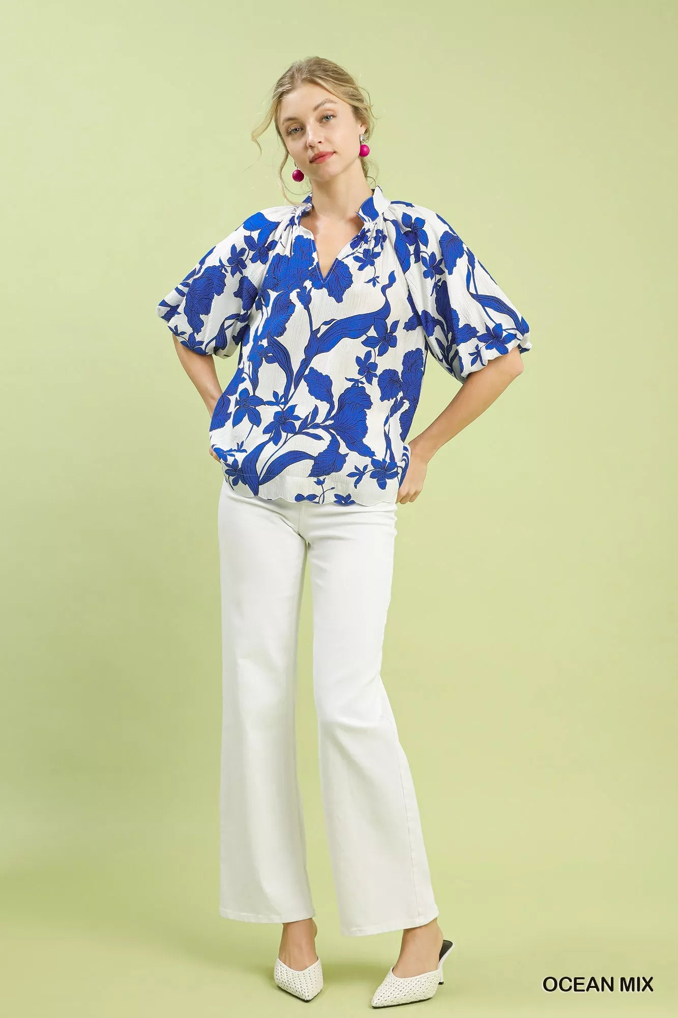 Umgee Floral Print Puff Sleeve Blouse with Scallop Hem