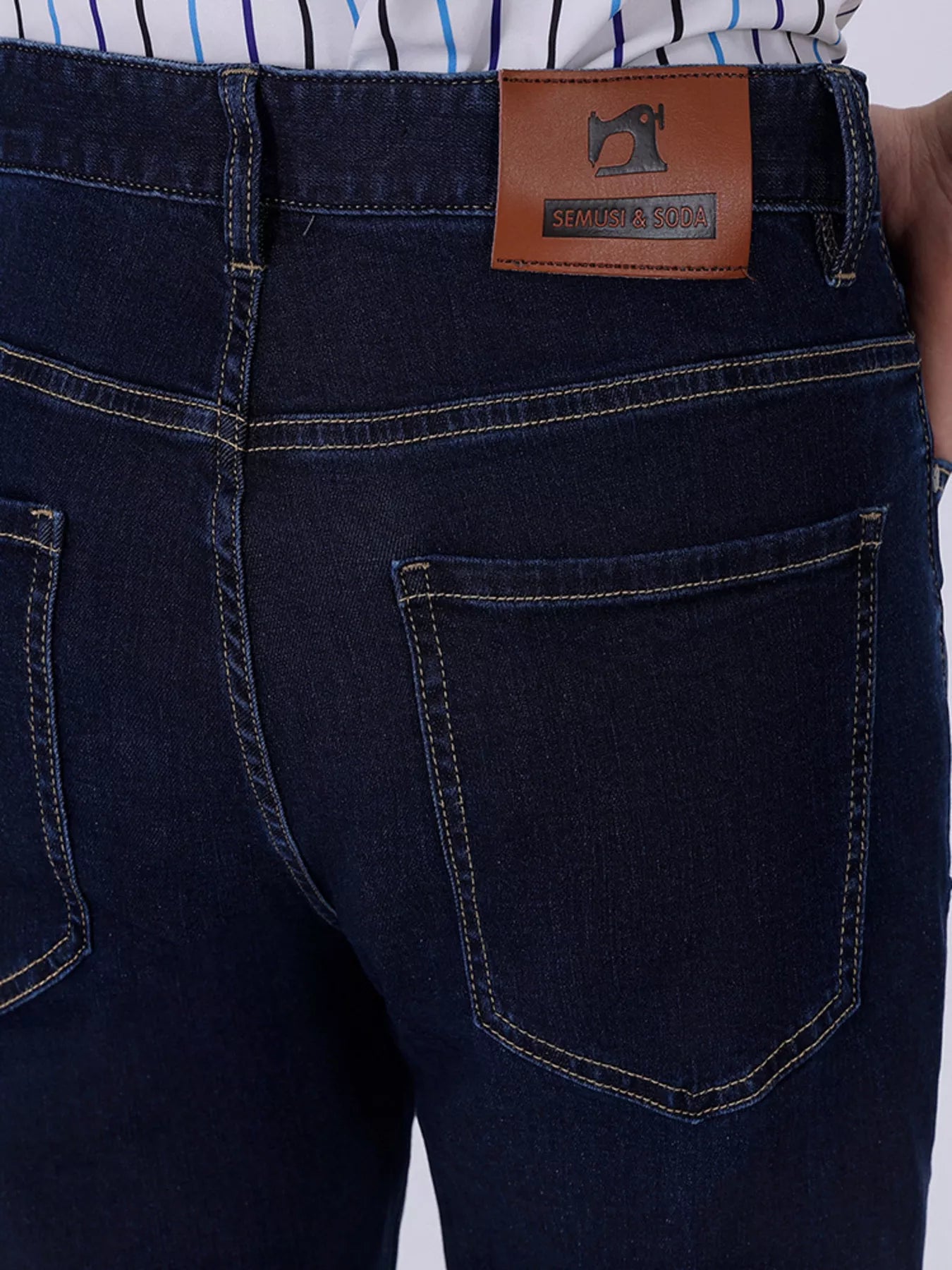 Men's Wash Straight-Leg Jeans