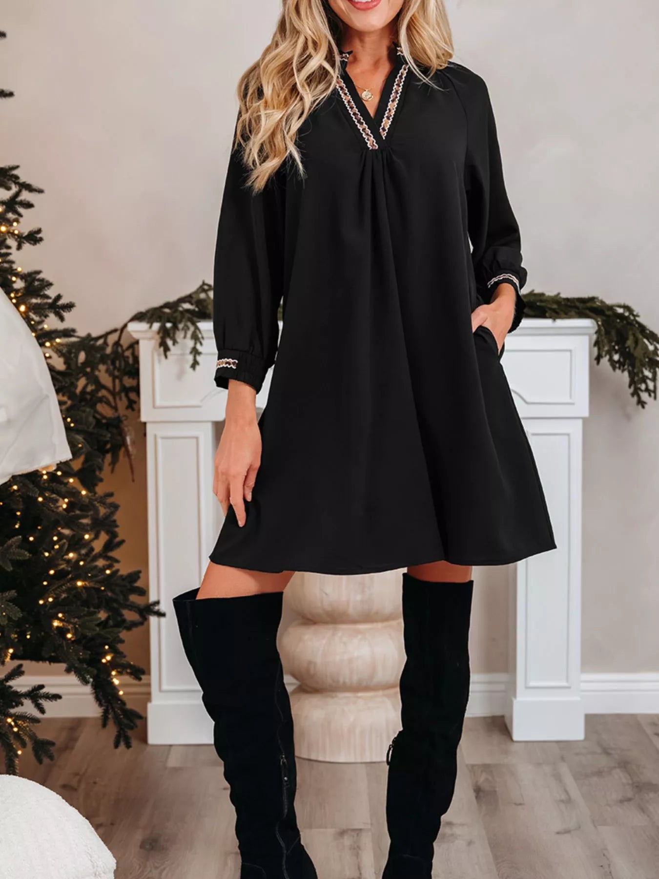 Contrast Trim Bracelet Sleeve Shift Mini Dress