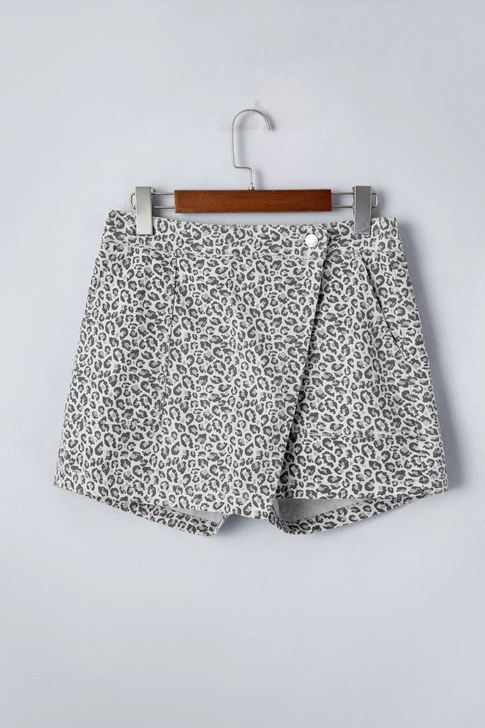 Leopard Print Elastic Waist Denim Shorts