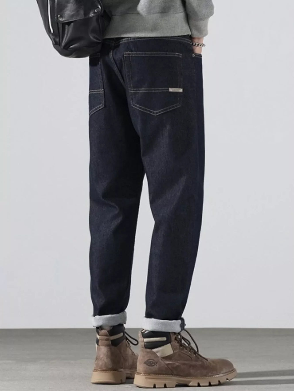 Men's Pocketed Loose Fit Jeans
