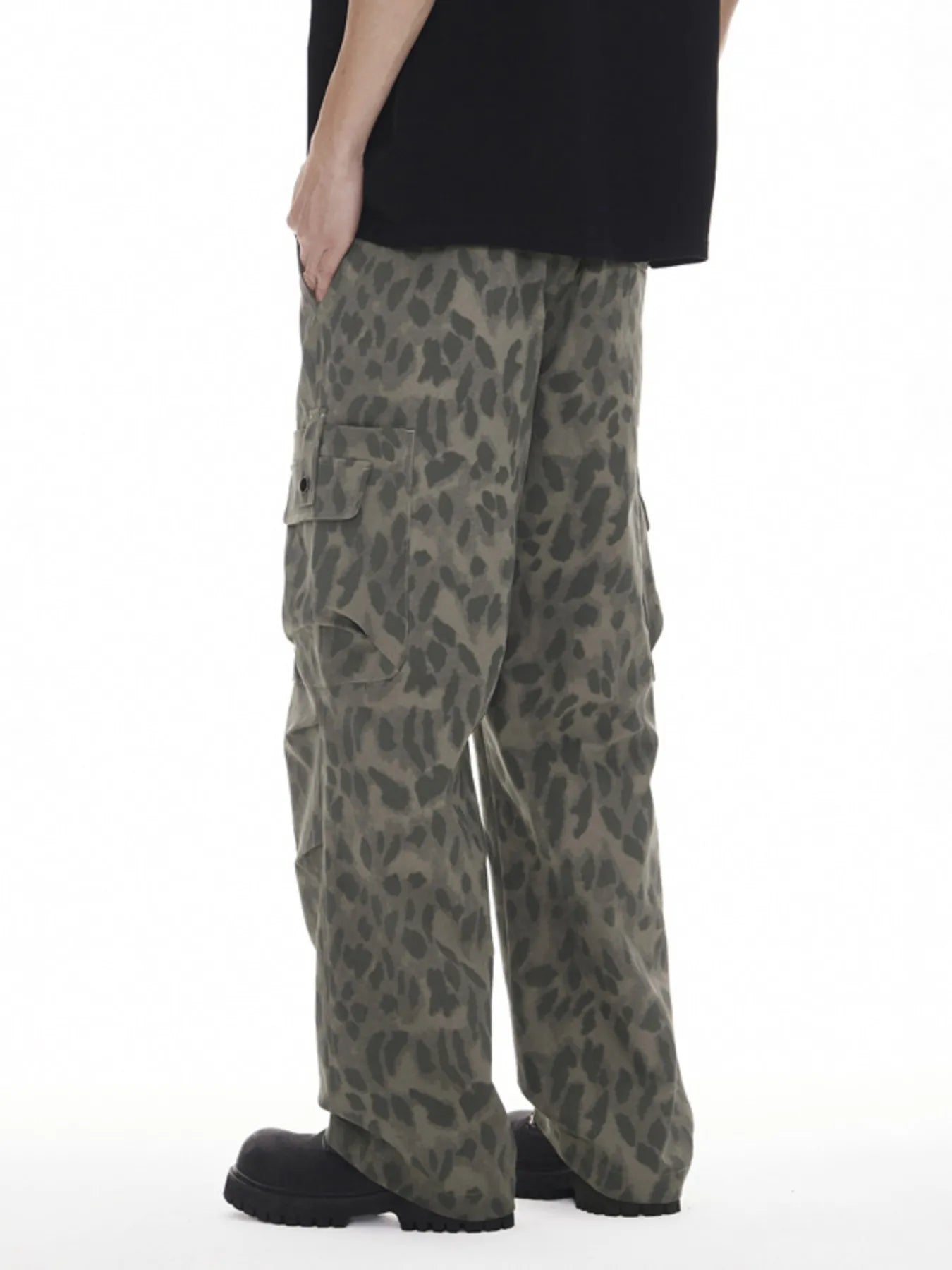 Men's Plus Size Leopard Wide Leg Cargo Pants