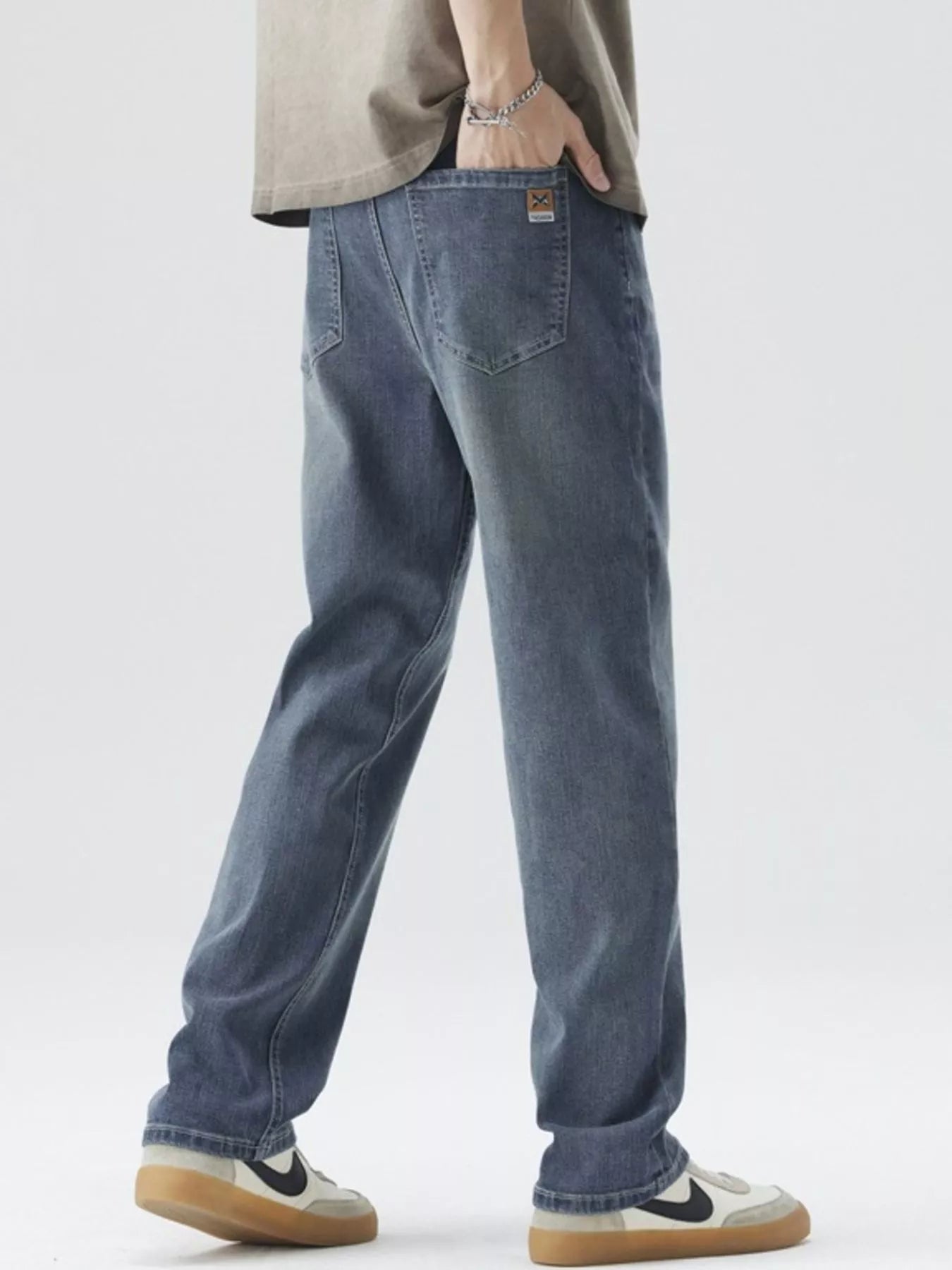 Men's Wide Leg Jeans with Pockets