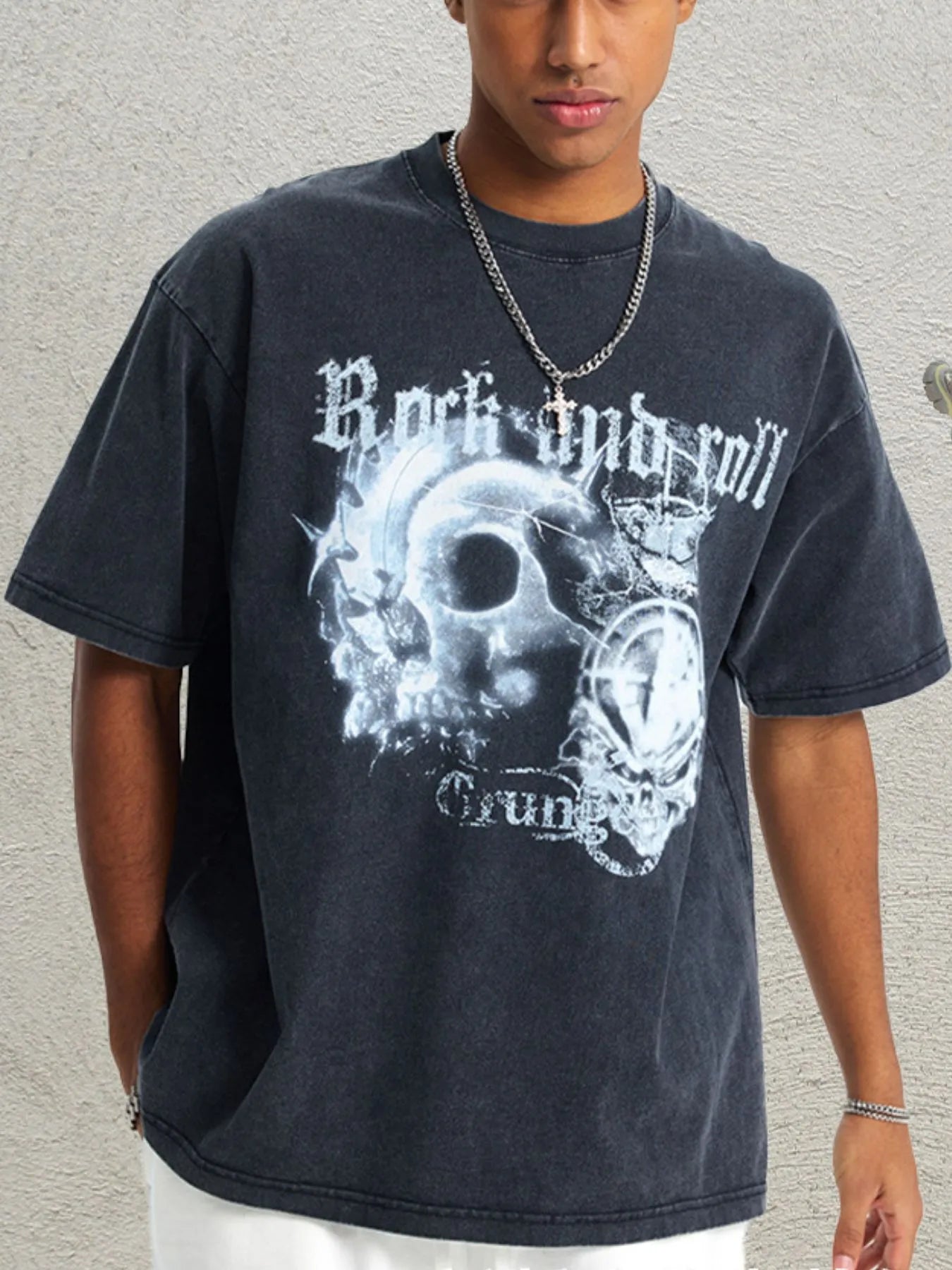 Men's Graphic Round Neck Short Sleeve T-Shirt