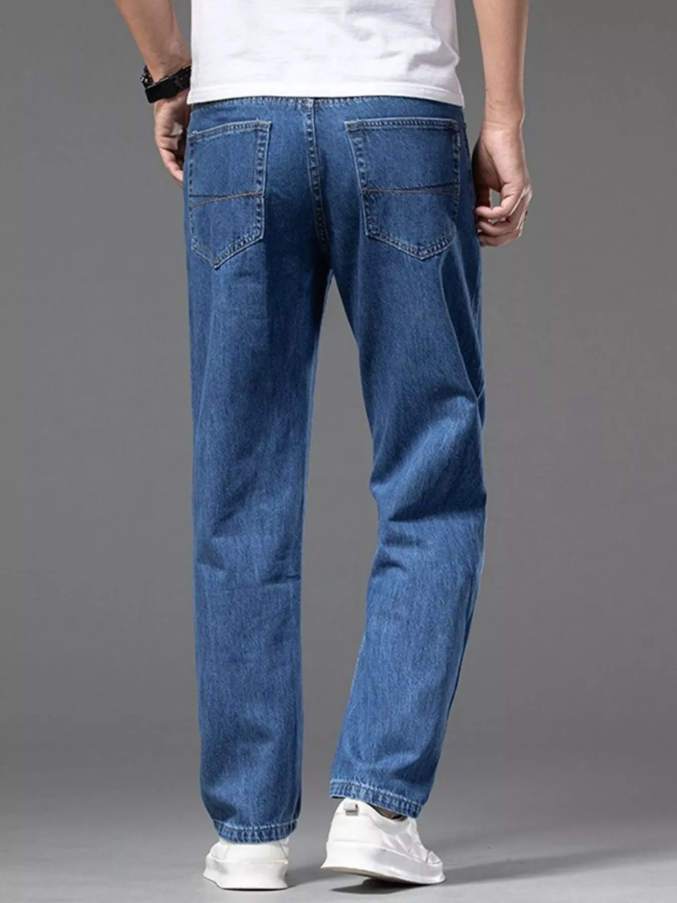 Men's Straight-Leg Jeans