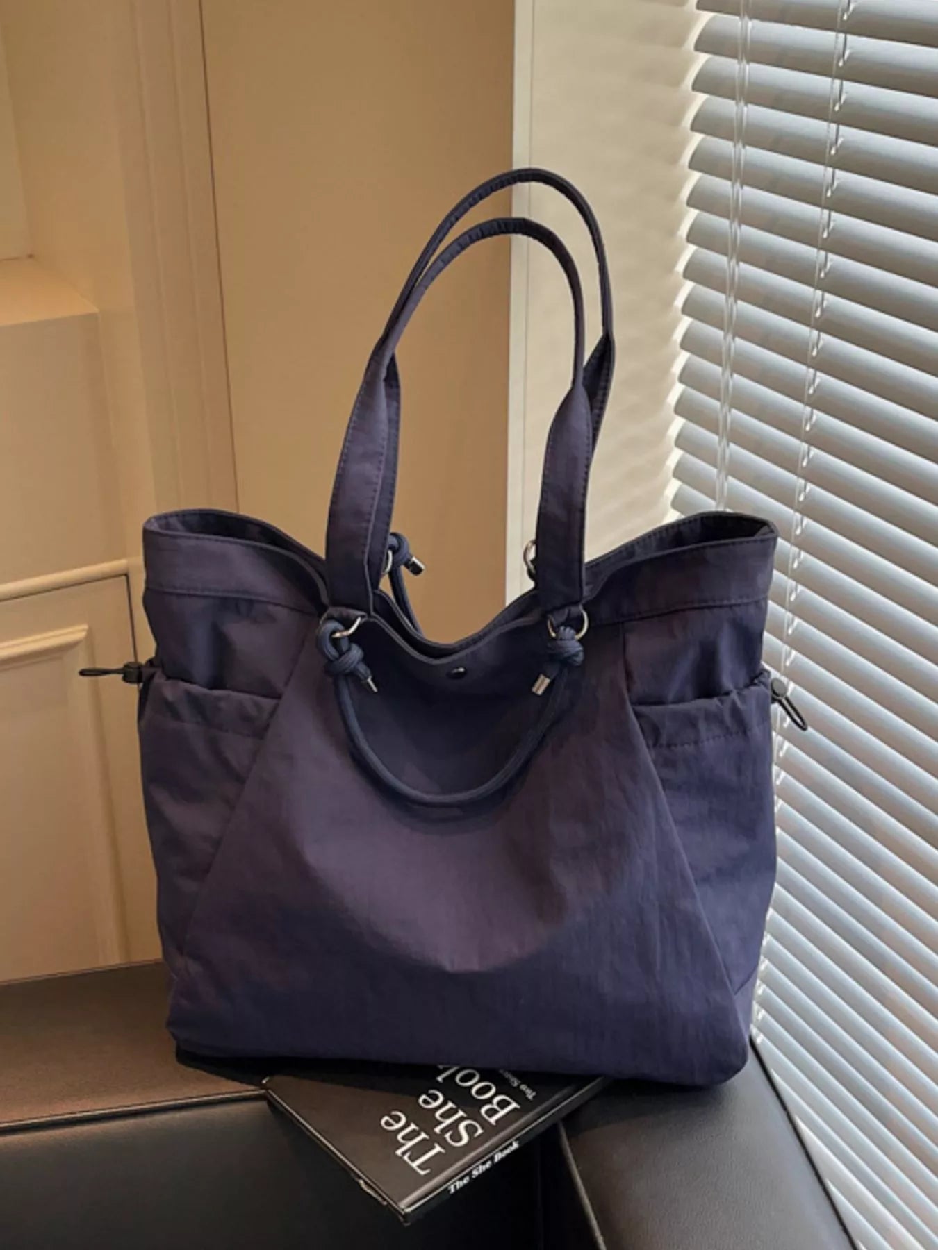 Nylon Lightweight Large Capacity Shoulder Bag