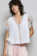 POL V-Neck Floral Ruffle Sleeve Blouse