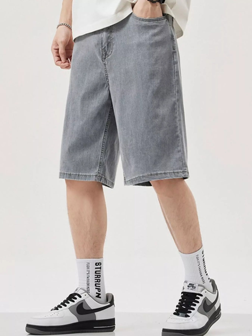Men's Relaxed Fit Wash Denim Shorts