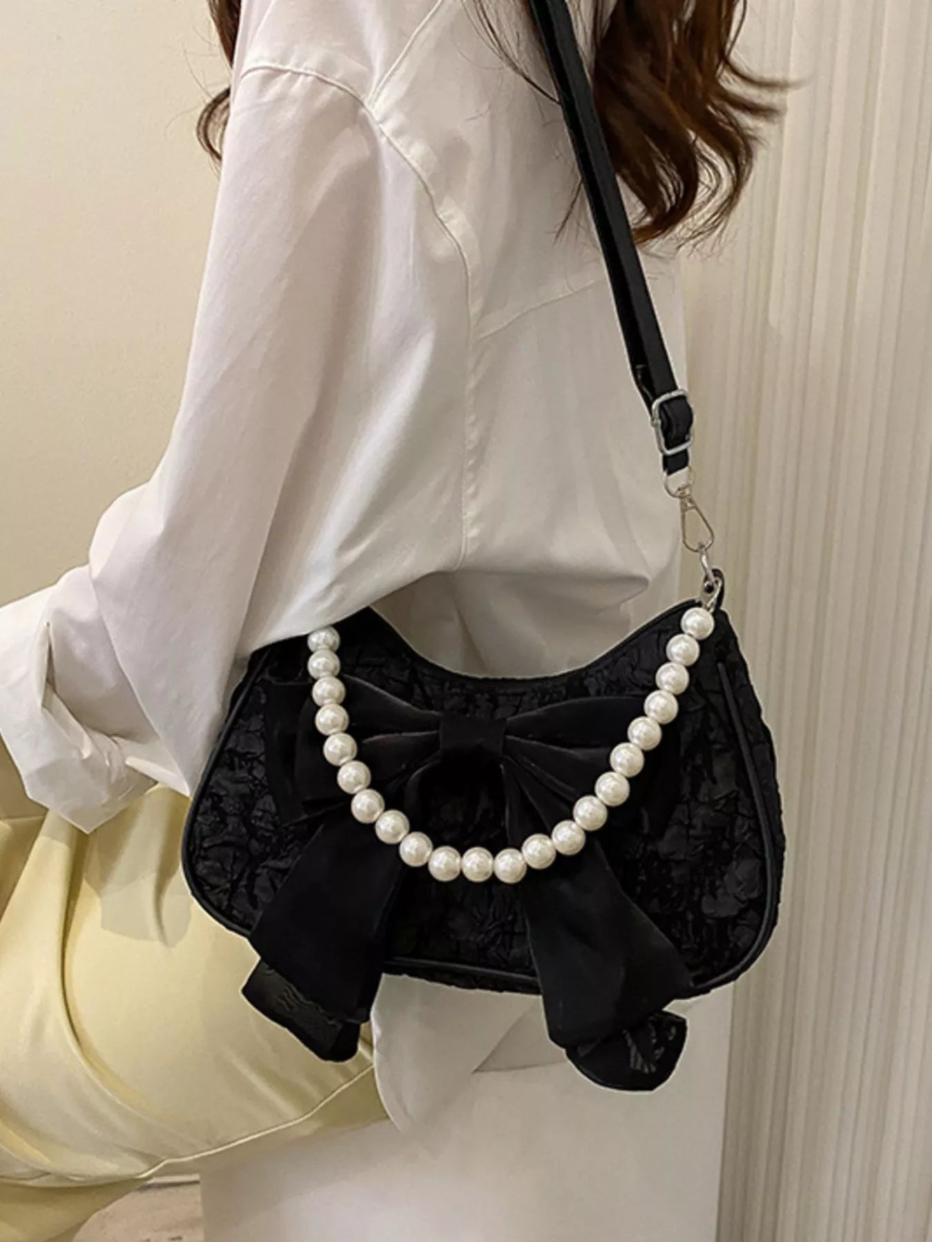 Bow Pearl Chain Crossbody Bag