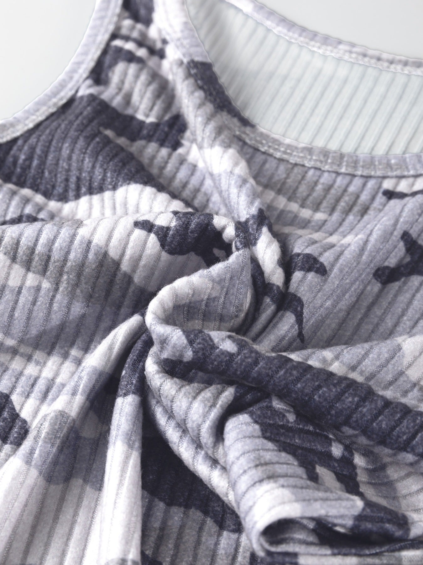 Camouflage Print Ribbed Knit Round Neck Tank Top