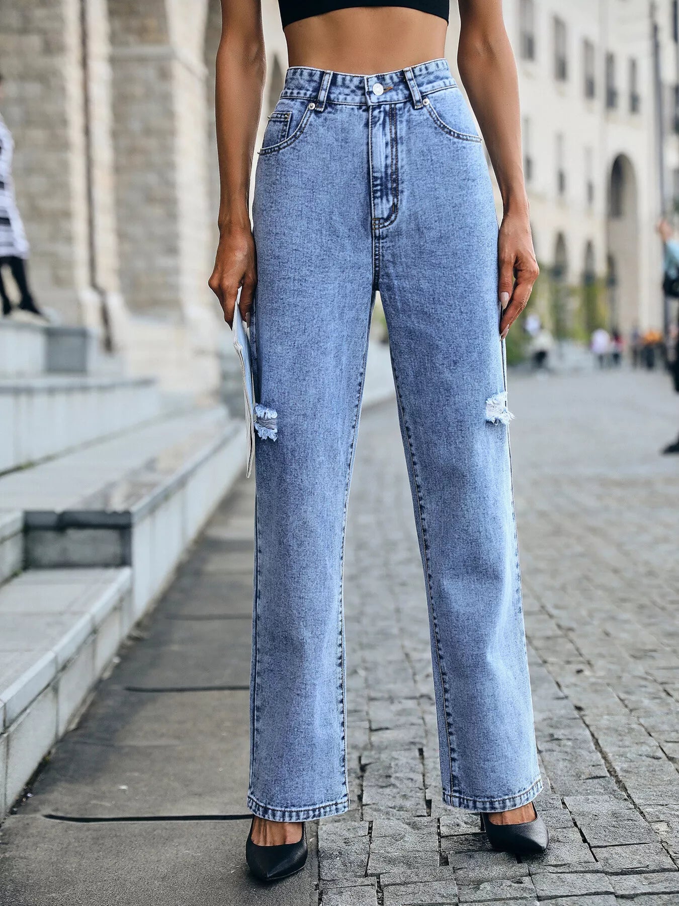 Distressed High Waist Jeans
