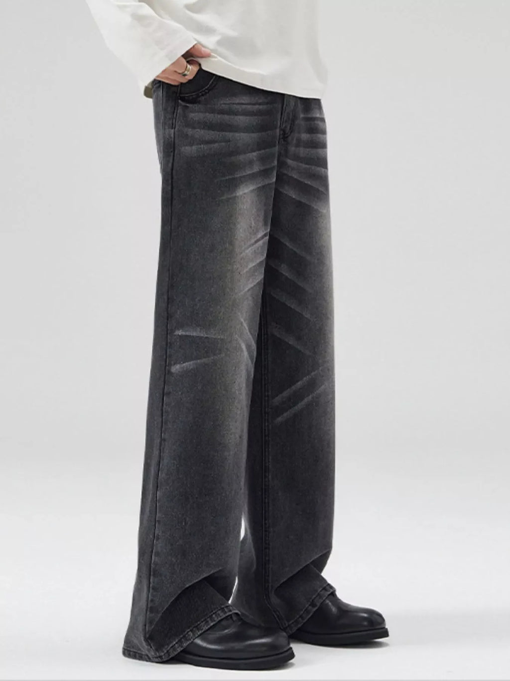 Men's Wide Leg Washed Jeans