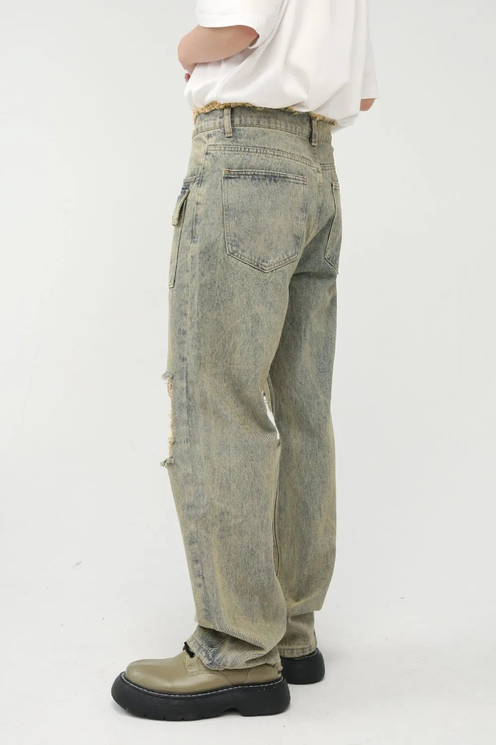 Raw Hem Distressed Jeans