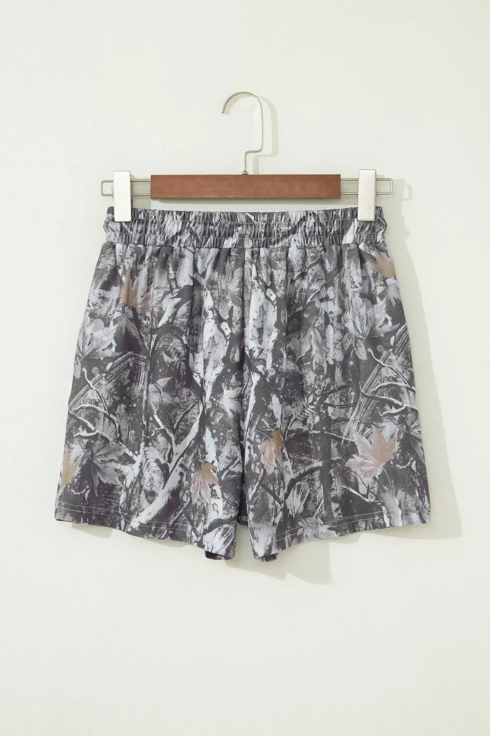 Abstract Maple Leaf Printed Tie Elastic Waist Shorts