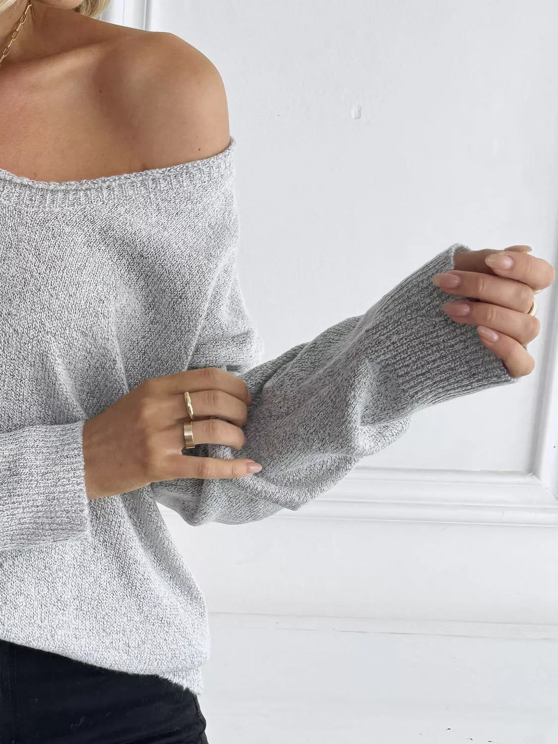 V-Neck Long Sleeve Knit Top
