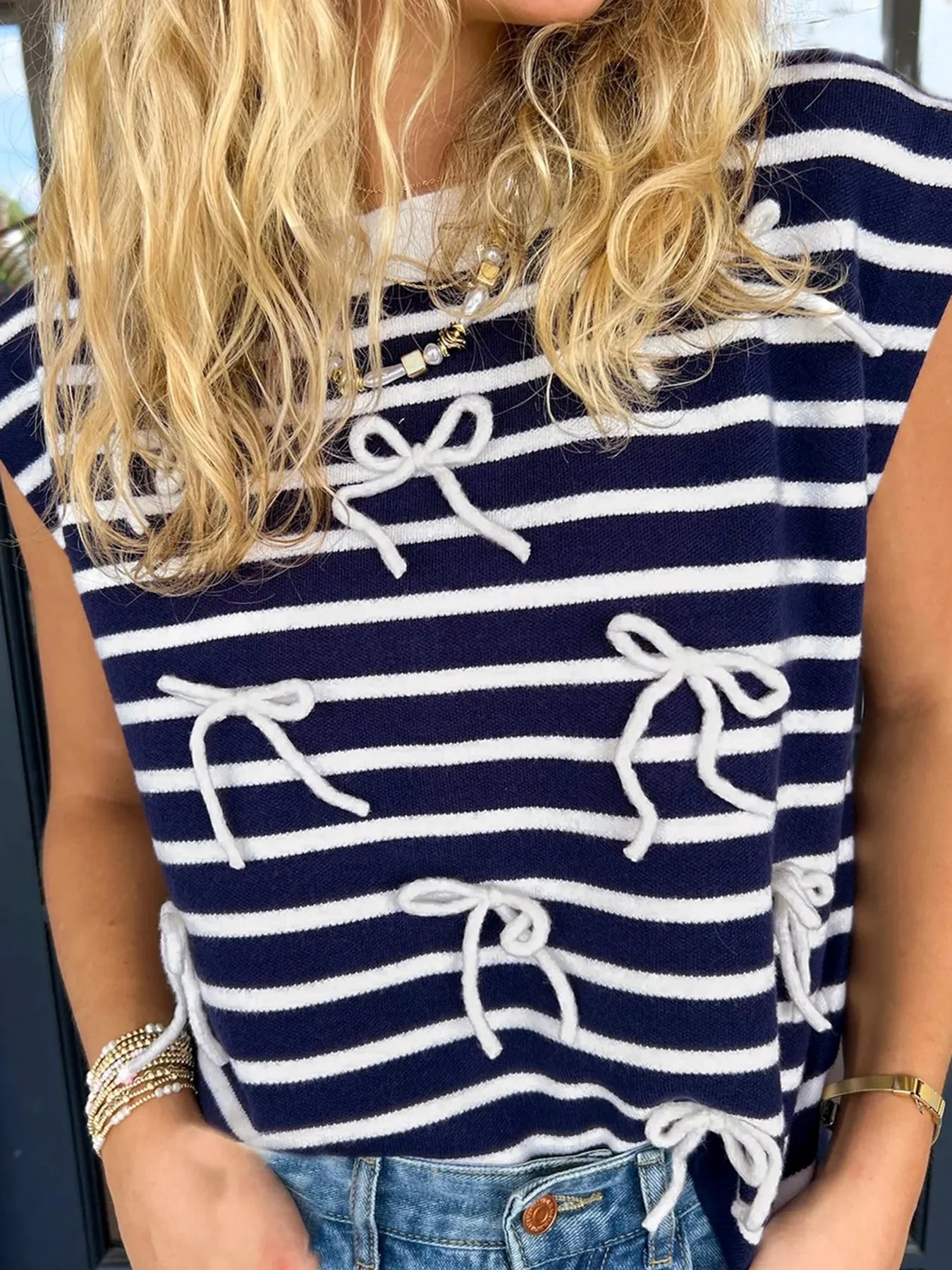 Stripe Knitted Bow Decor Sweater Vest