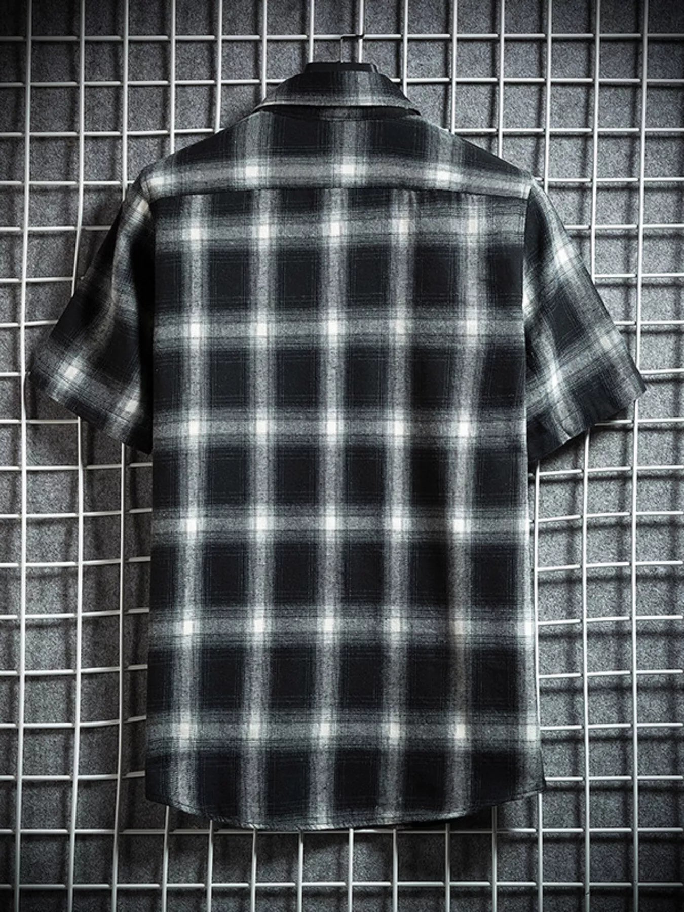 Men's Plus Size Plaid Button Up Short-Sleeve Shirt