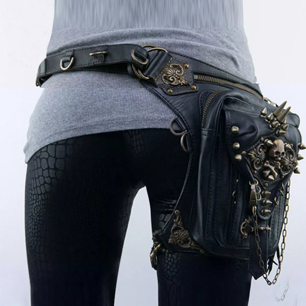 Steampunk Skull Decor Crossbody Bag
