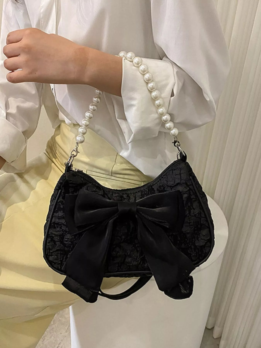 Bow Pearl Chain Crossbody Bag