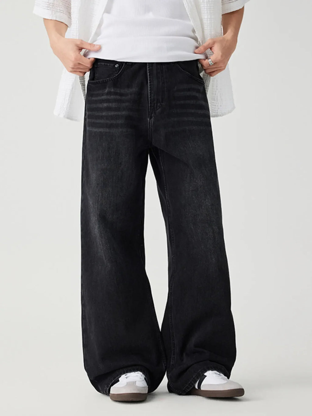 Men's Wide Leg Wash Jeans