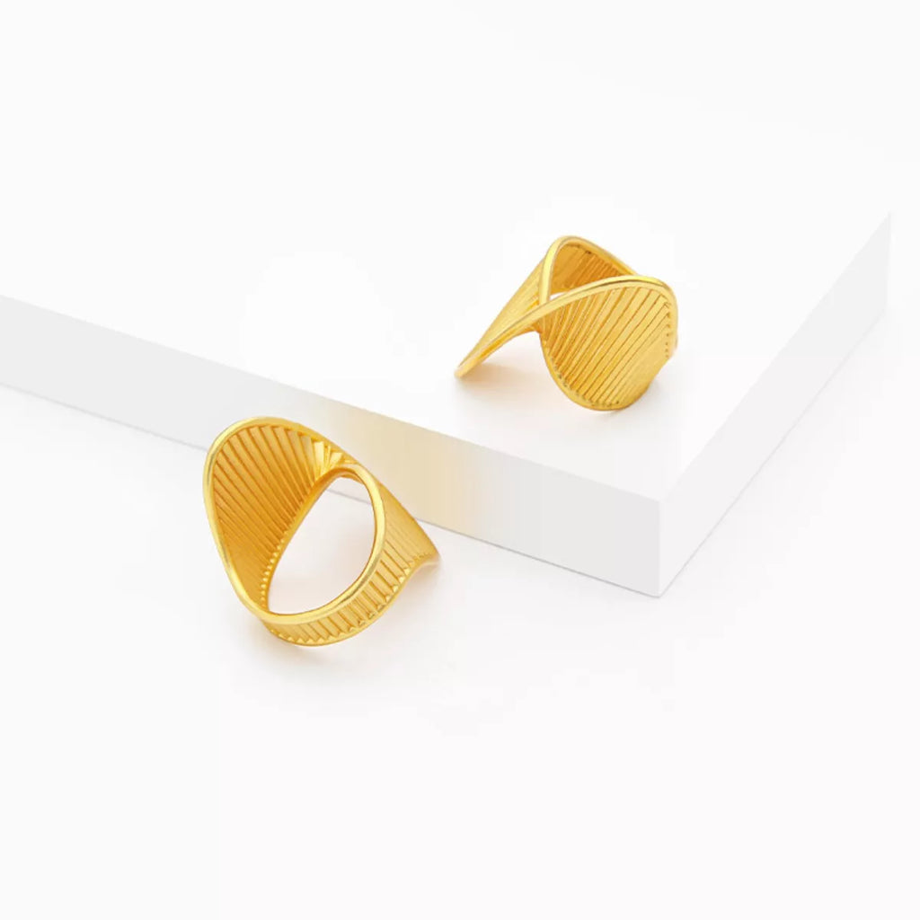 Irregular Twisted Texture Ring