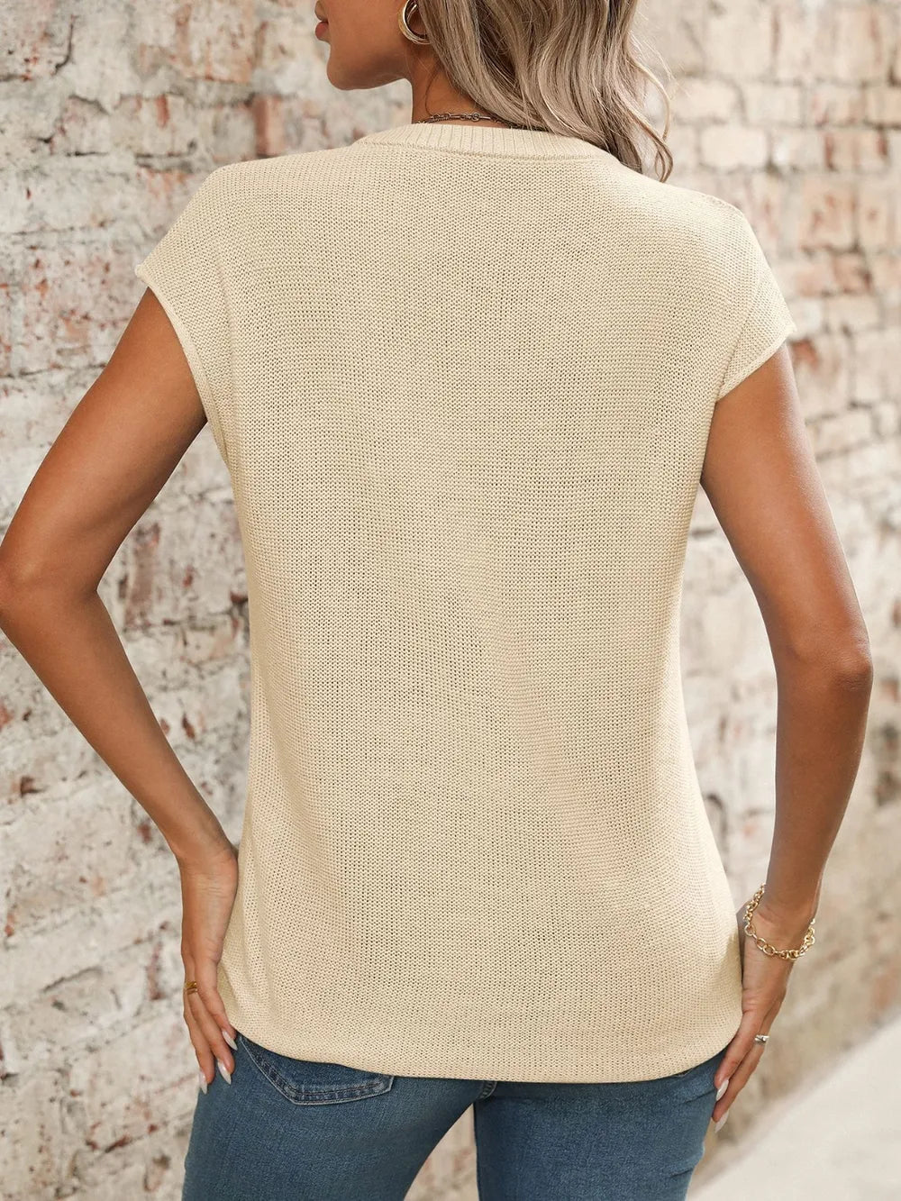 V-Neck Short Sleeve Knit Top