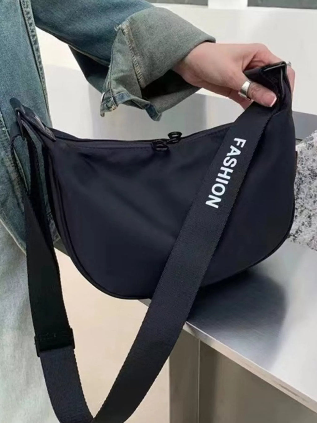 Lightweight Adjustable Strap Crossbody Bag