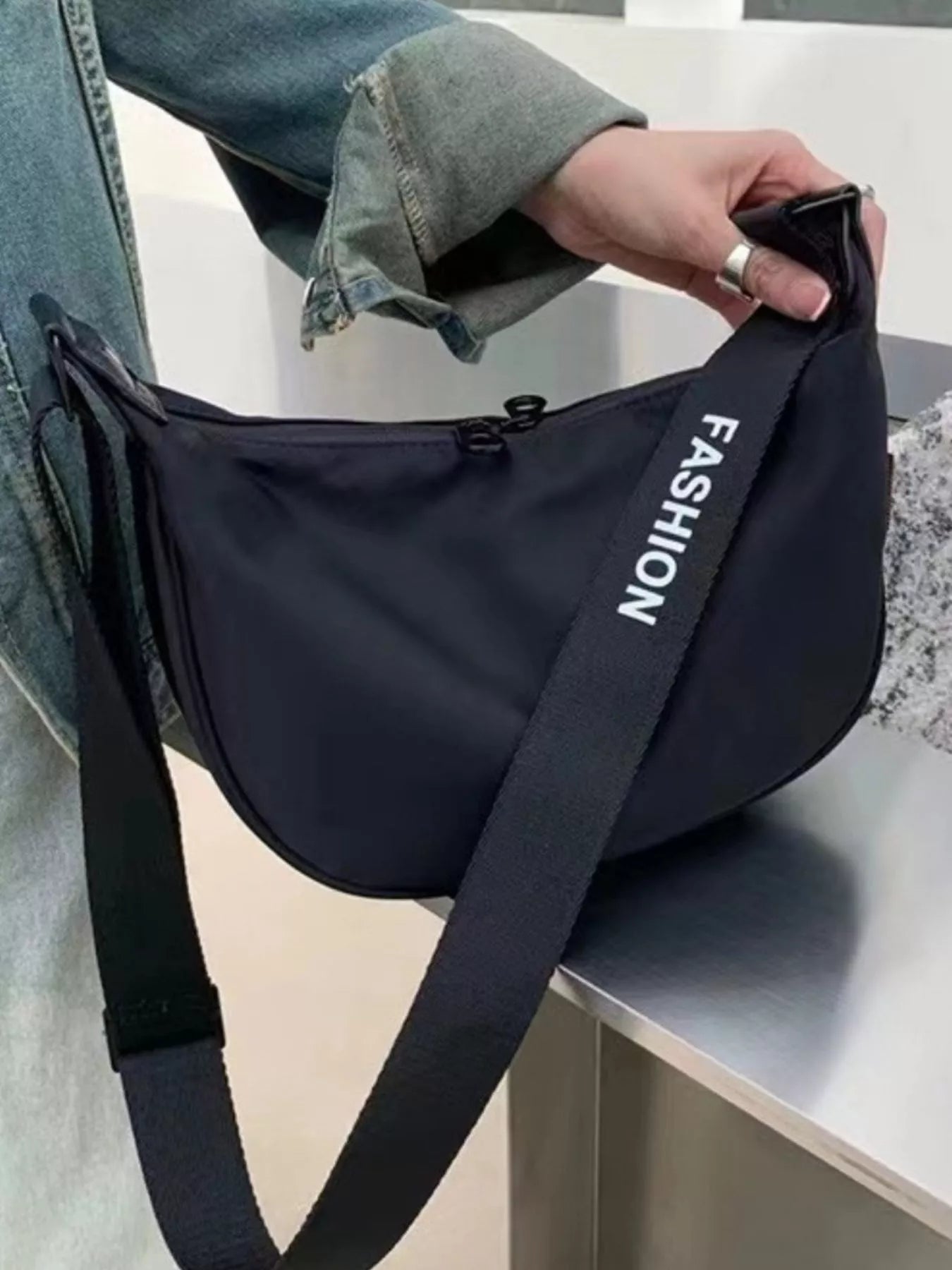 Lightweight Adjustable Strap Crossbody Bag