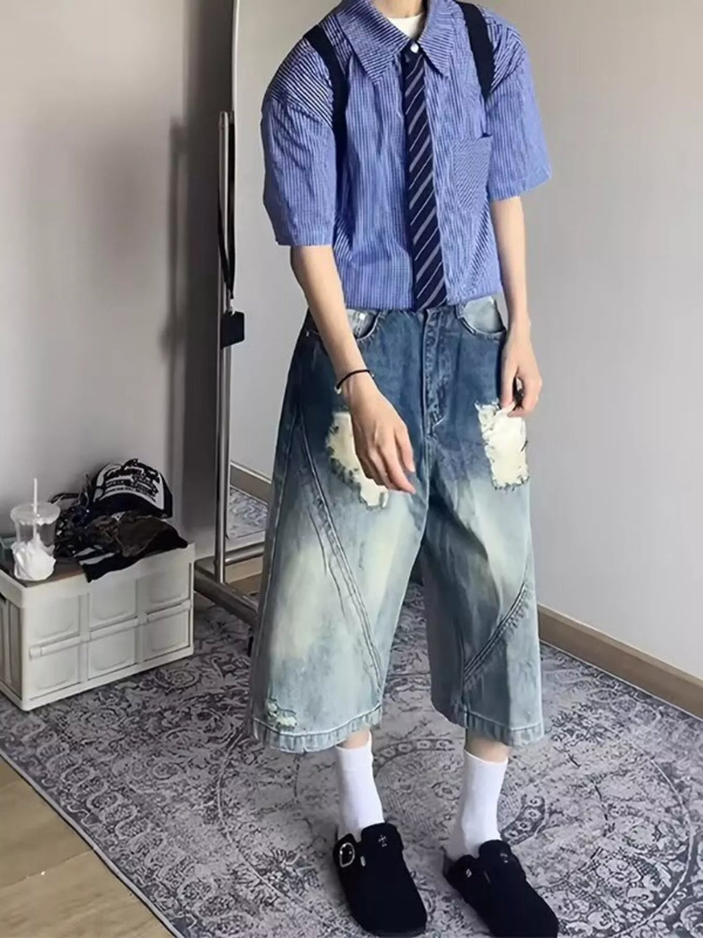 Men's Ripped Wide Leg Denim Shorts