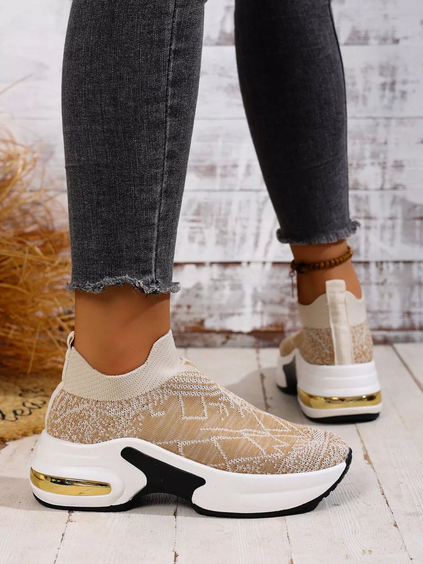 Mesh Round Toe Platform Sneakers