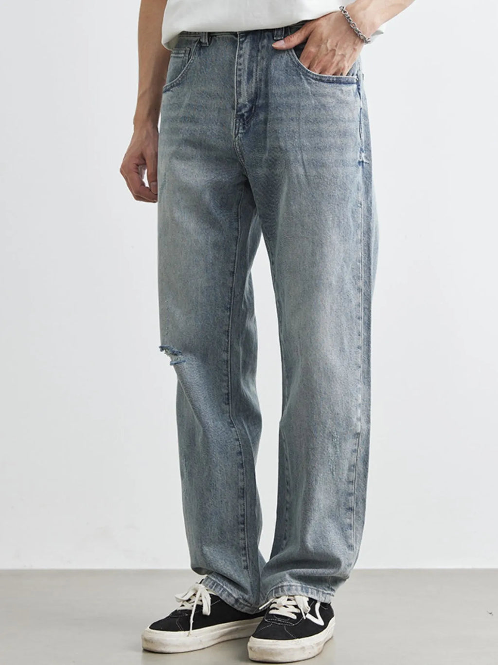 Men's Washed Wide Leg Distressed Jeans