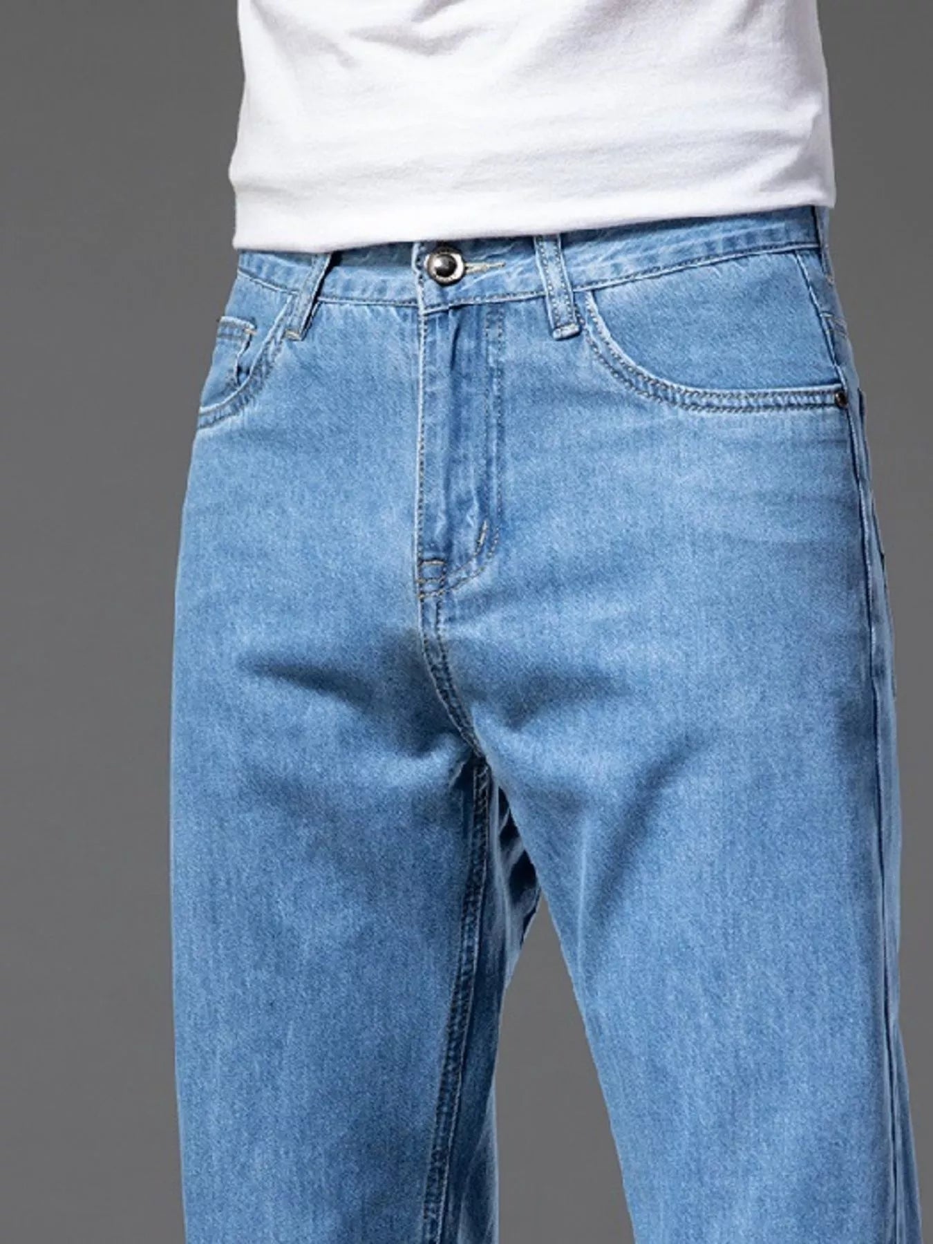 Men's Straight-Leg Jeans