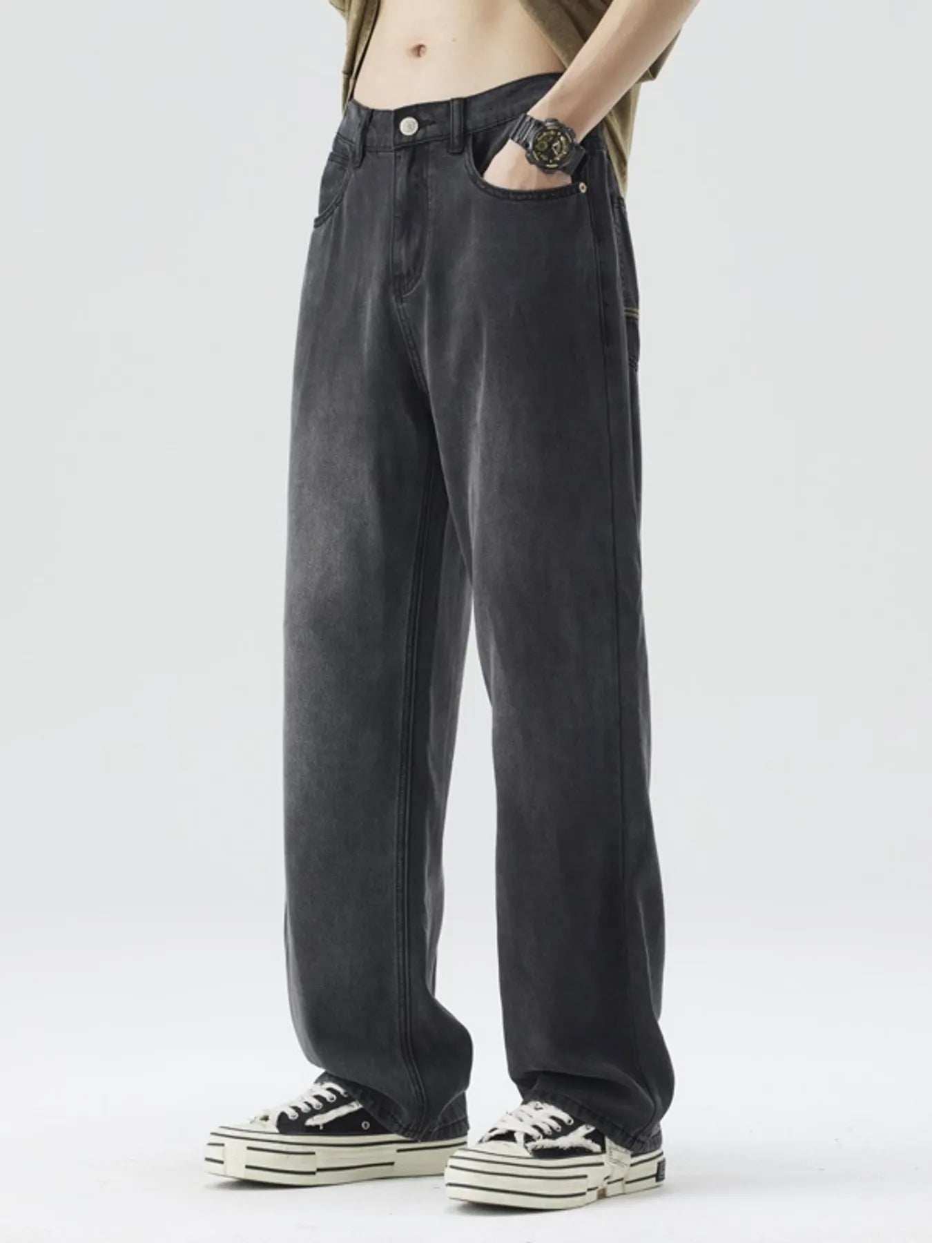 Men's Wide-Leg Relaxed Fit Jeans