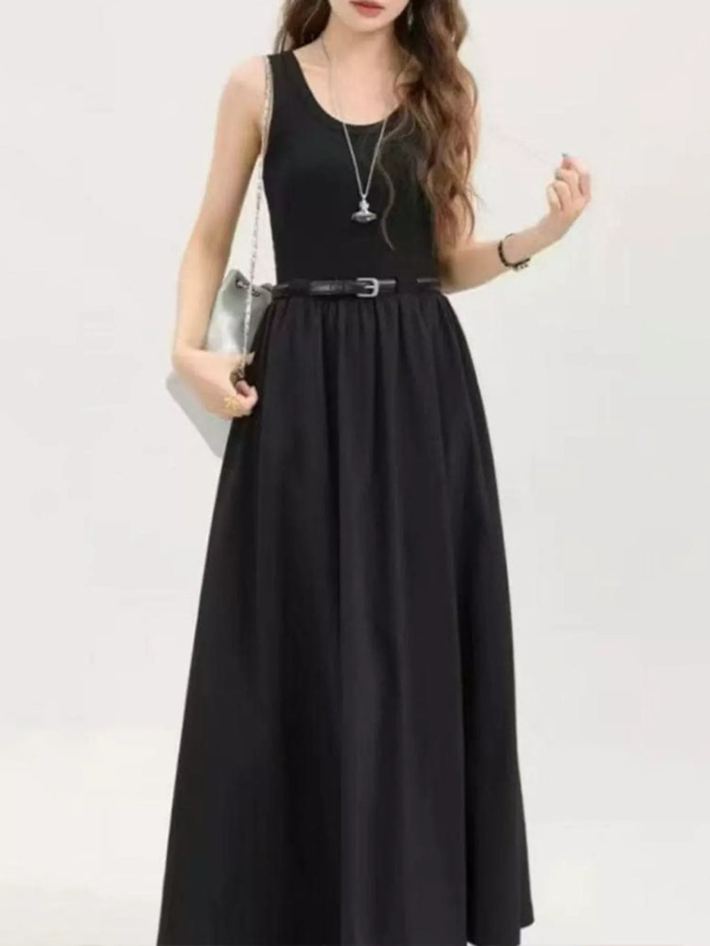 Round Neck Sleeveless Midi Dress