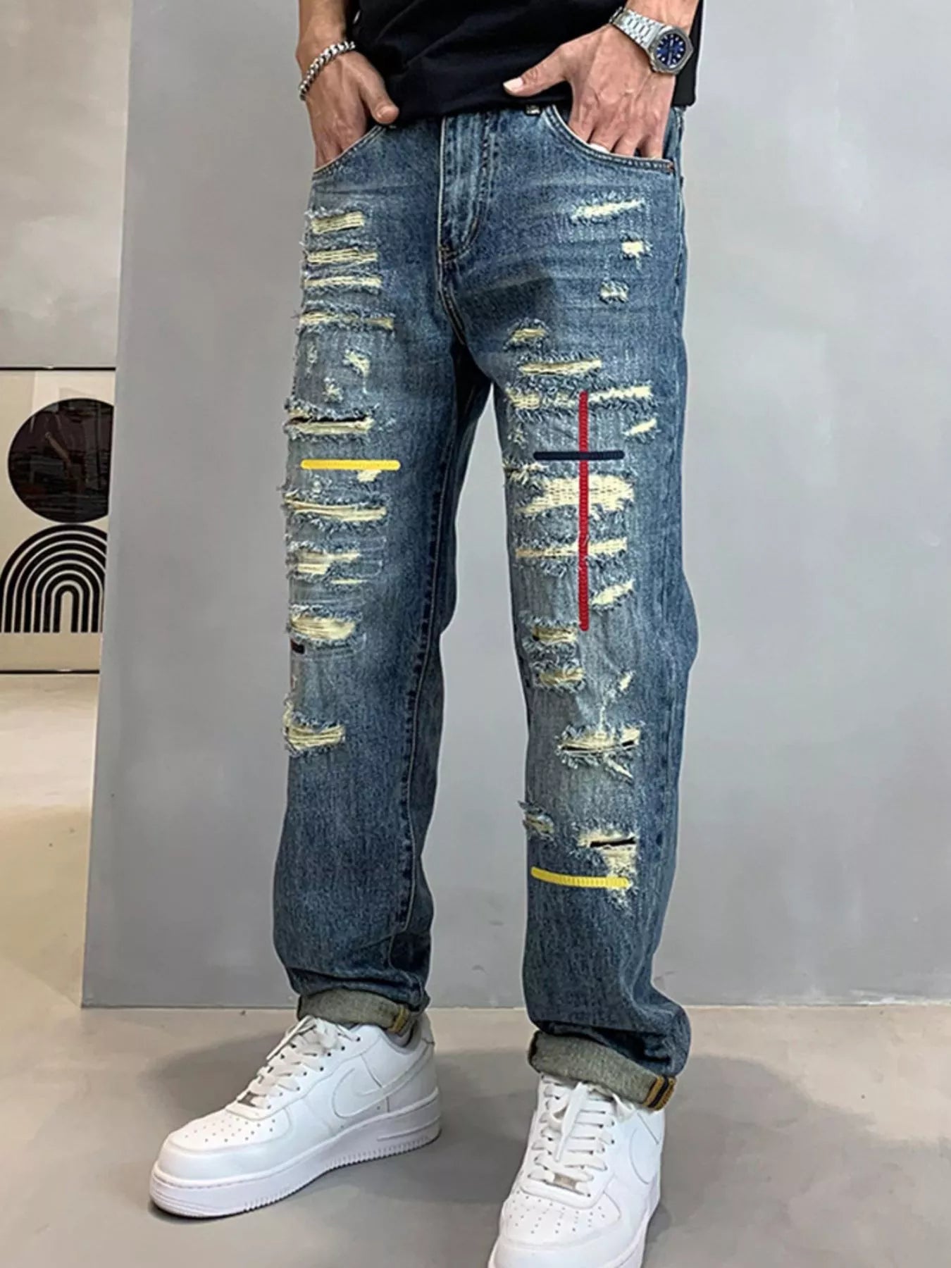 Men's Distressed Loose Fit Jeans