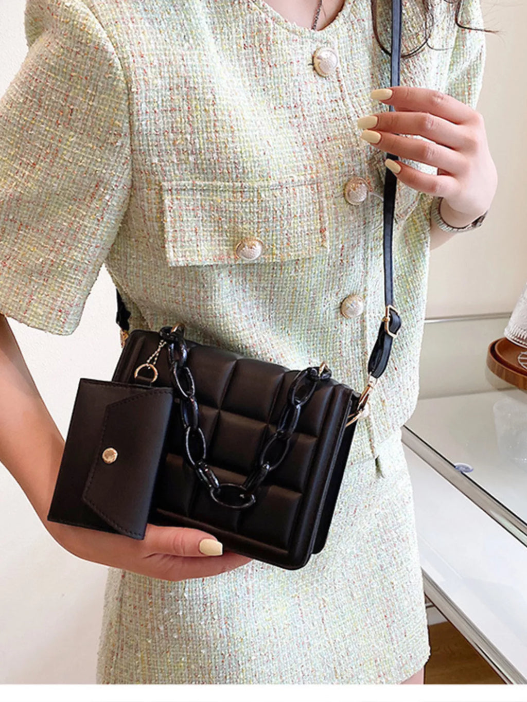Quilted Chain Strap Crossbody Bag