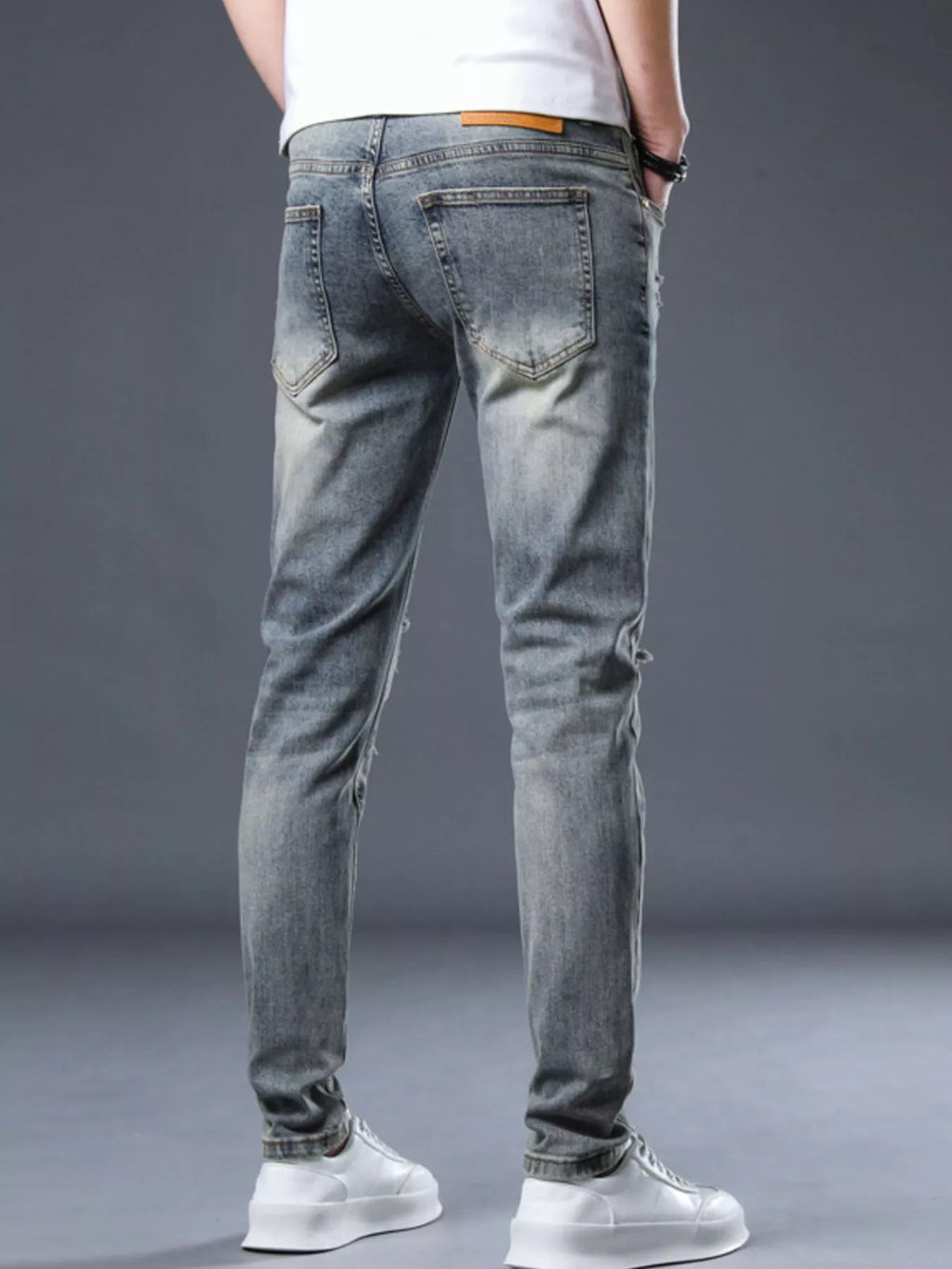 Men's Distressed Slim Fit Jeans
