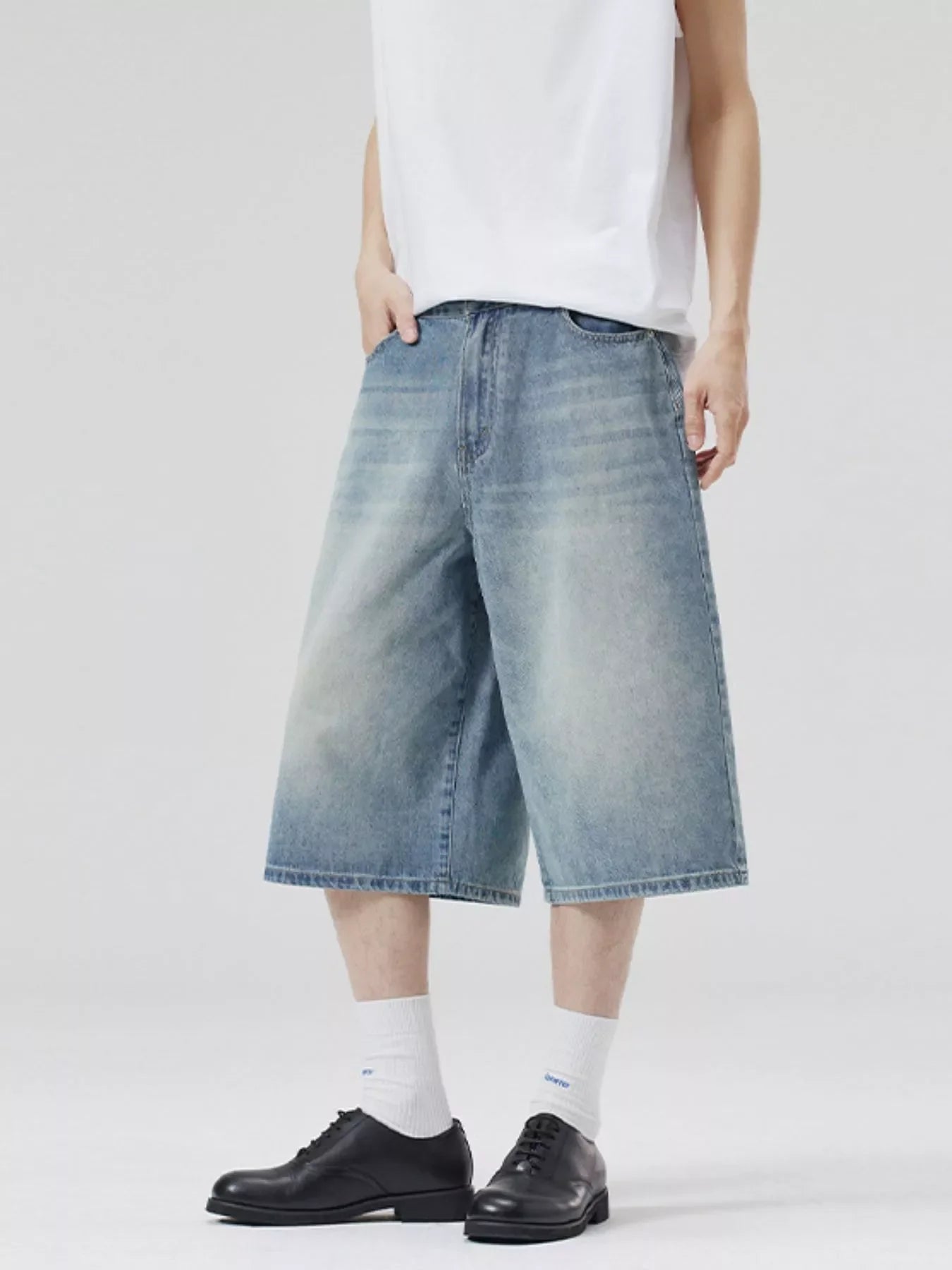 Men's Wide-Leg Denim Shorts