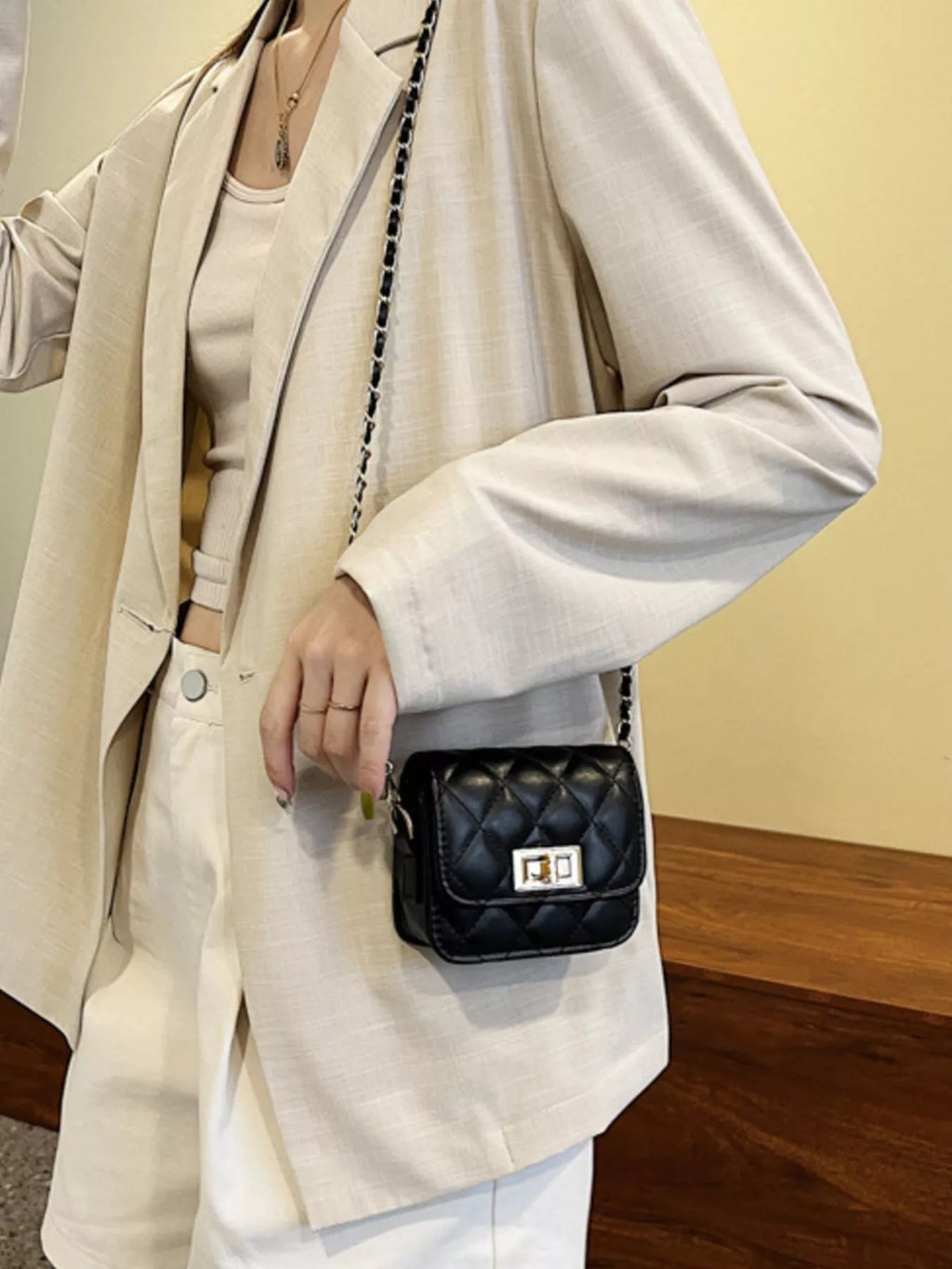Quilted Chain Strap Crossbody Bag