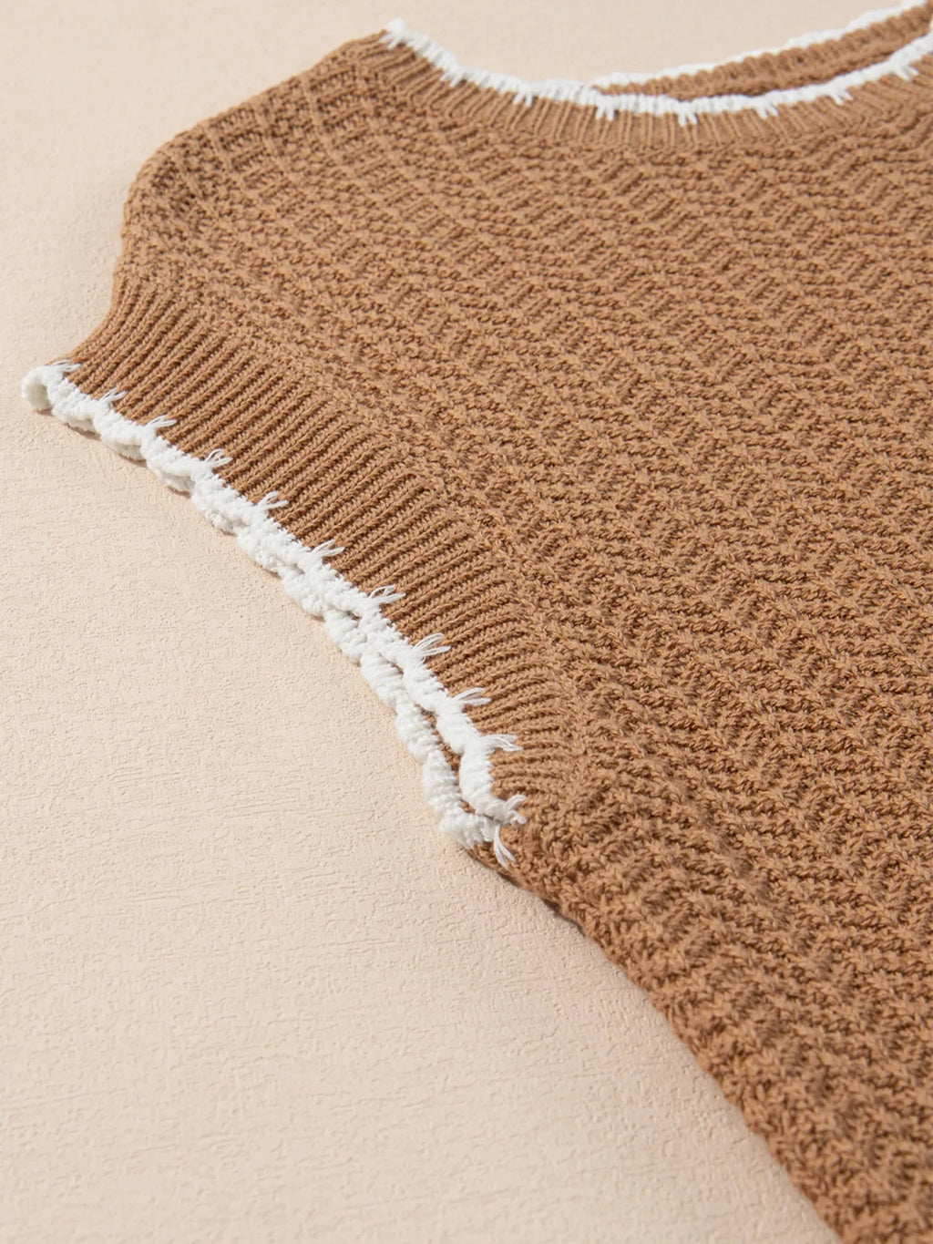 Contrast Trim Boxy Fit Sweater Vest
