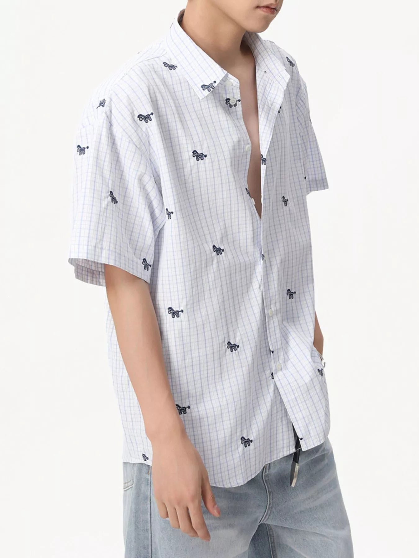 Men's Plaid Short Sleeve Shirt with Embroidered Animal Pattern