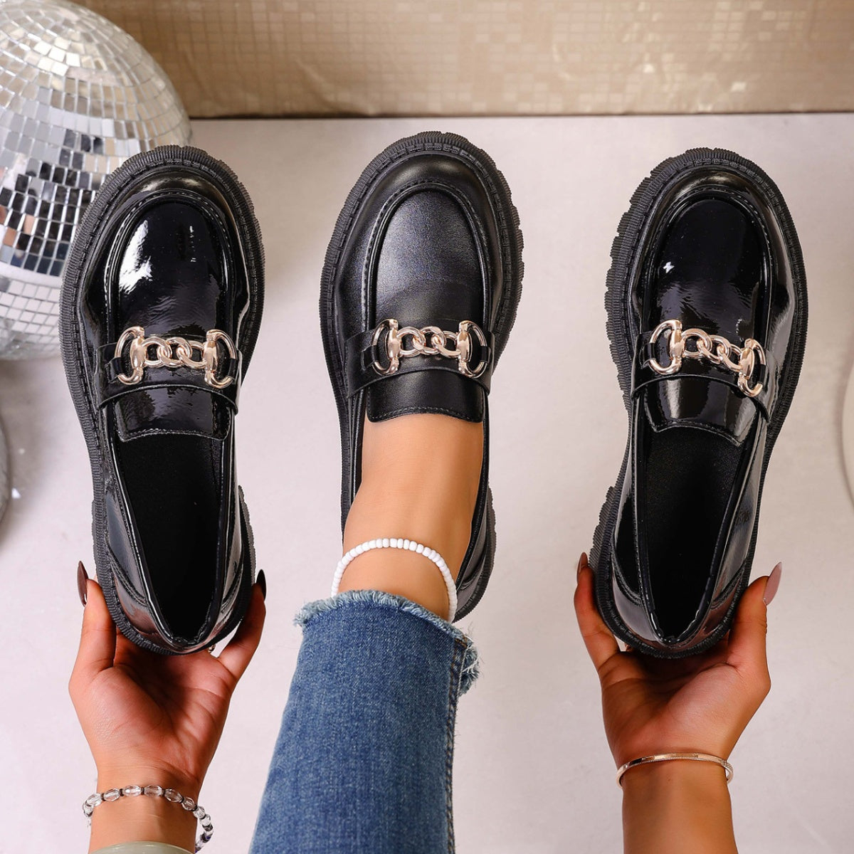 Chain Decor Round Toe Loafers