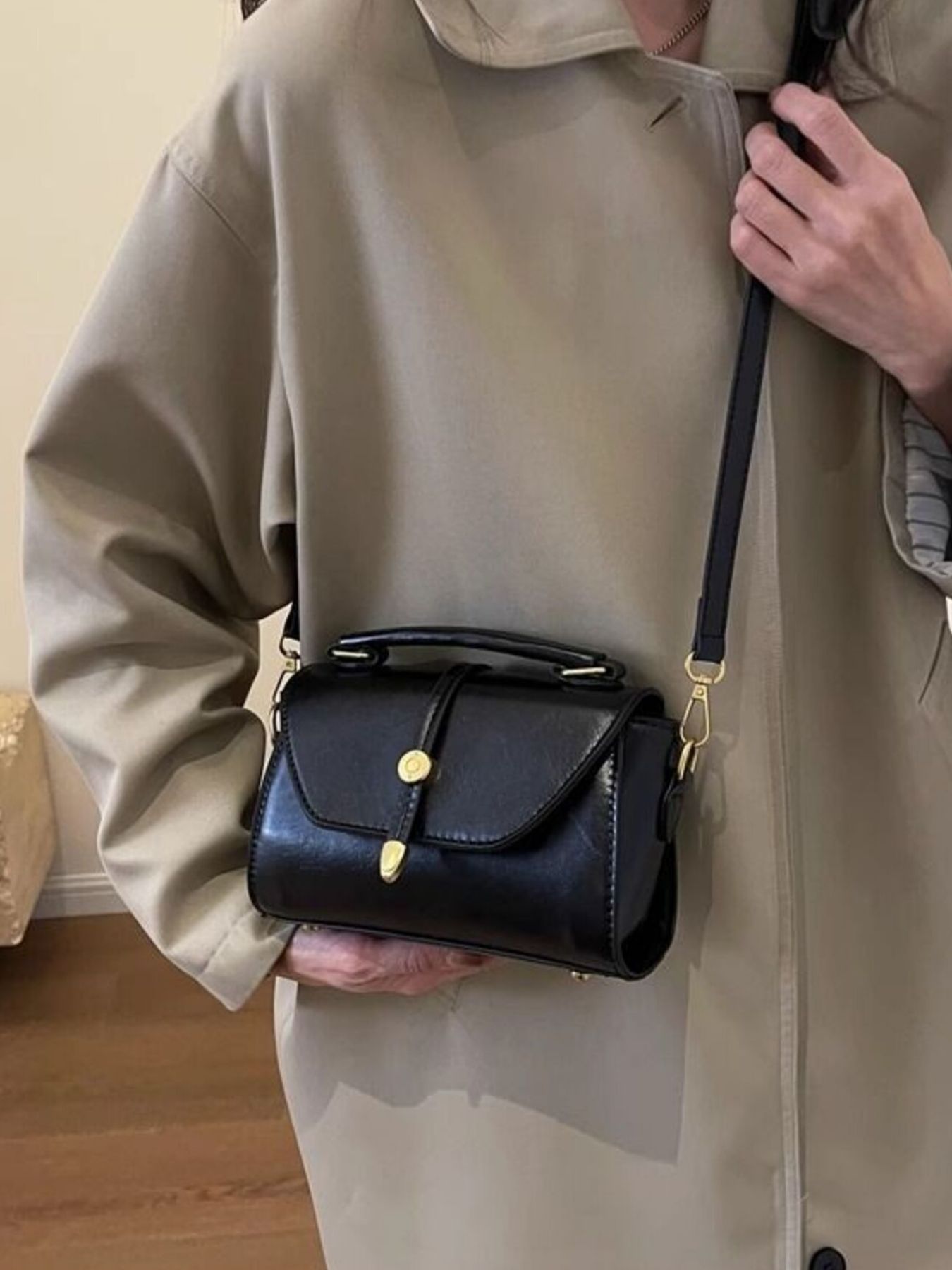 Vintage Style Flap Crossbody Bag