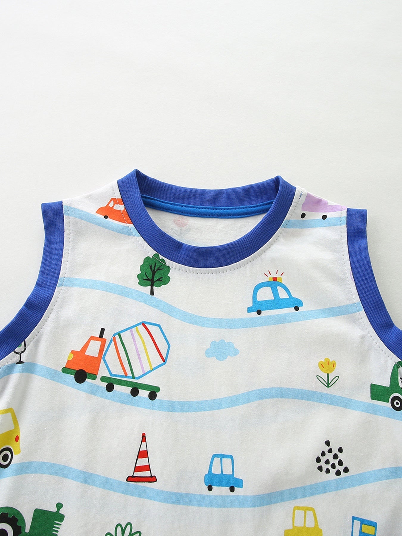 Children's Cartoon Vehicle Print Sleeveless Top & Shorts Set
