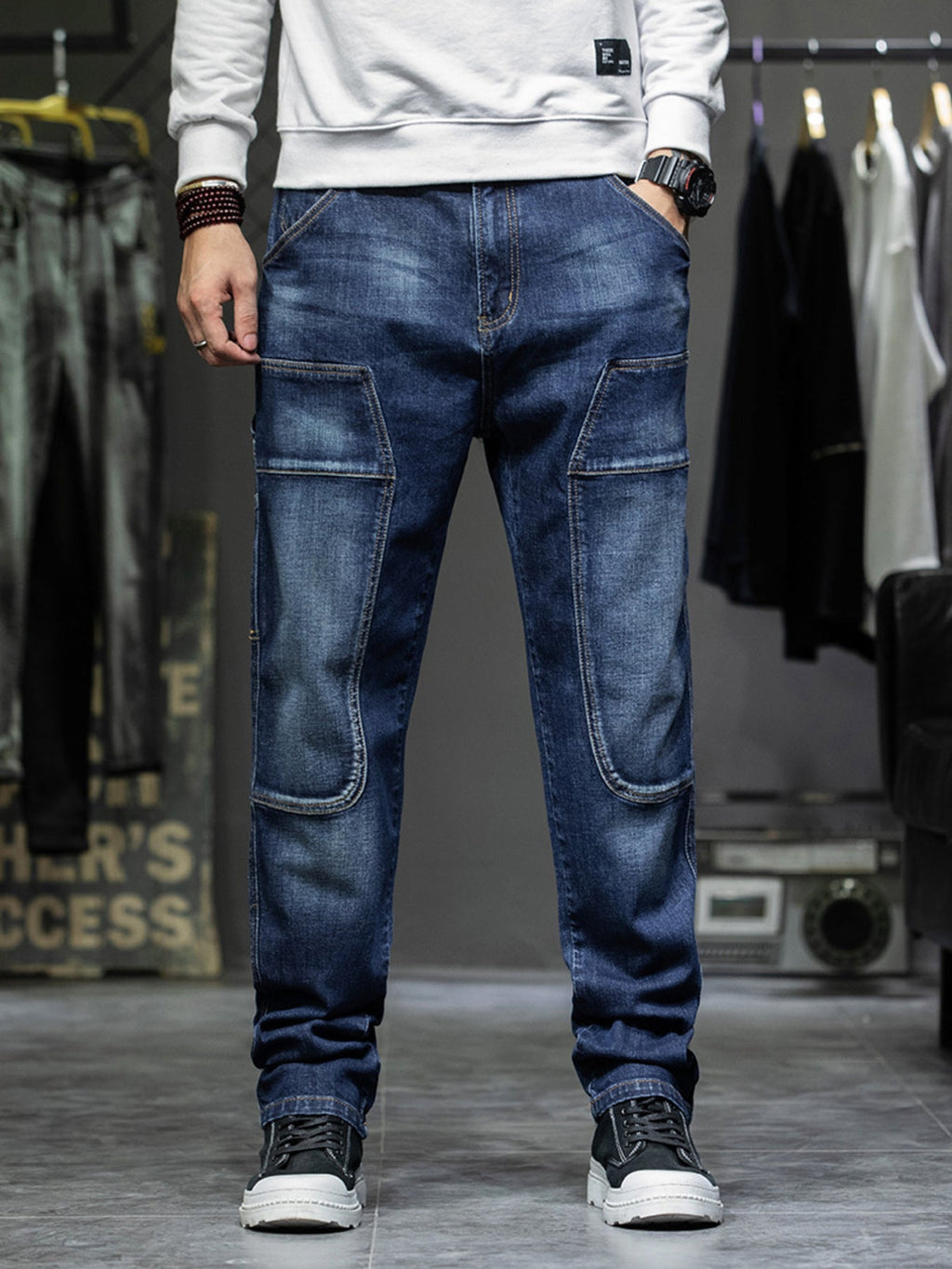 Men's Relaxed Fit Cargo Jeans
