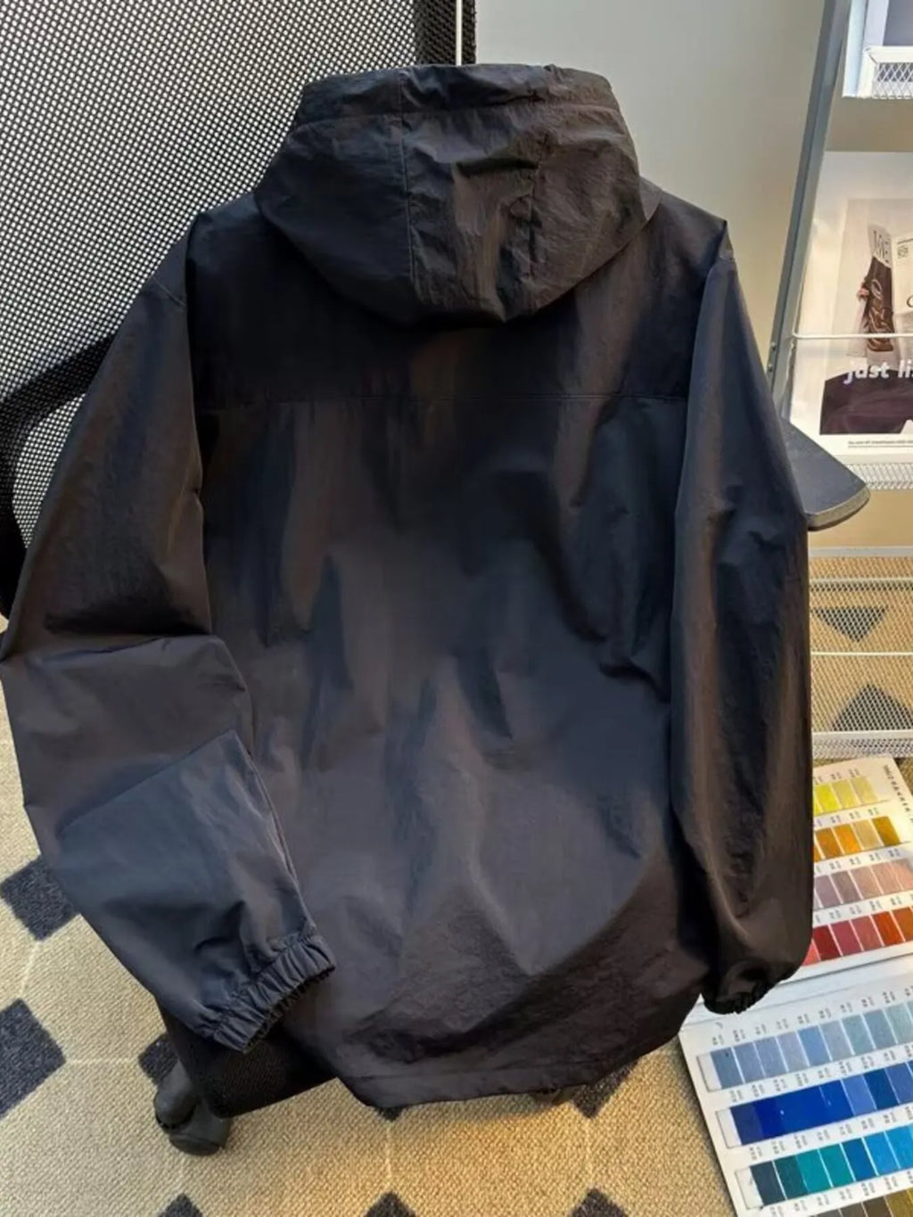Men's Plus Size Lightweight Hooded Windbreaker Jacket