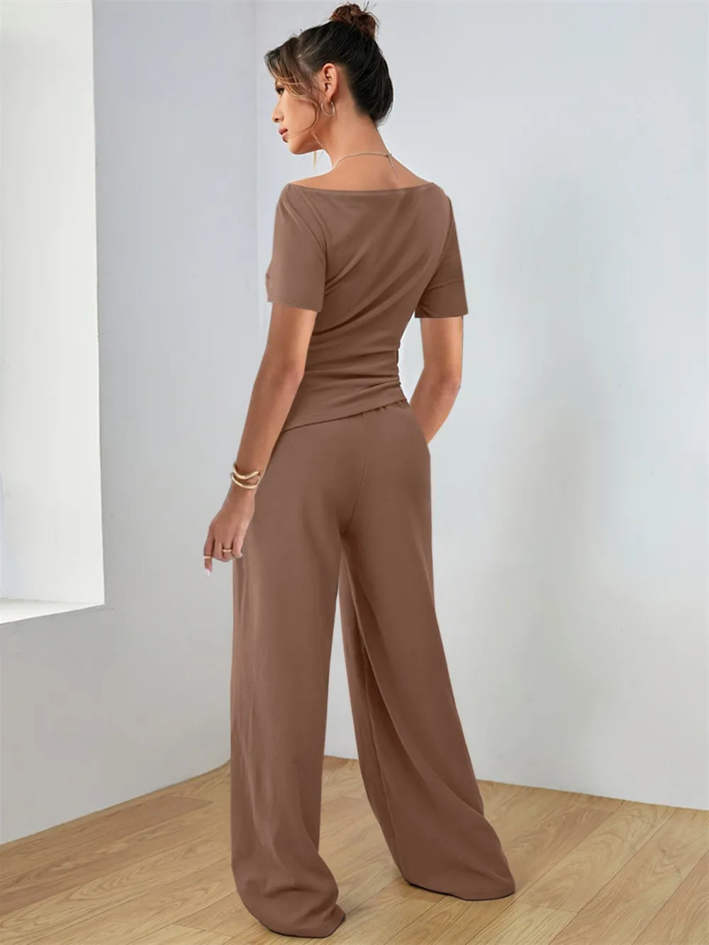 Round Neck Short Sleeve T-Shirt and Pants Set